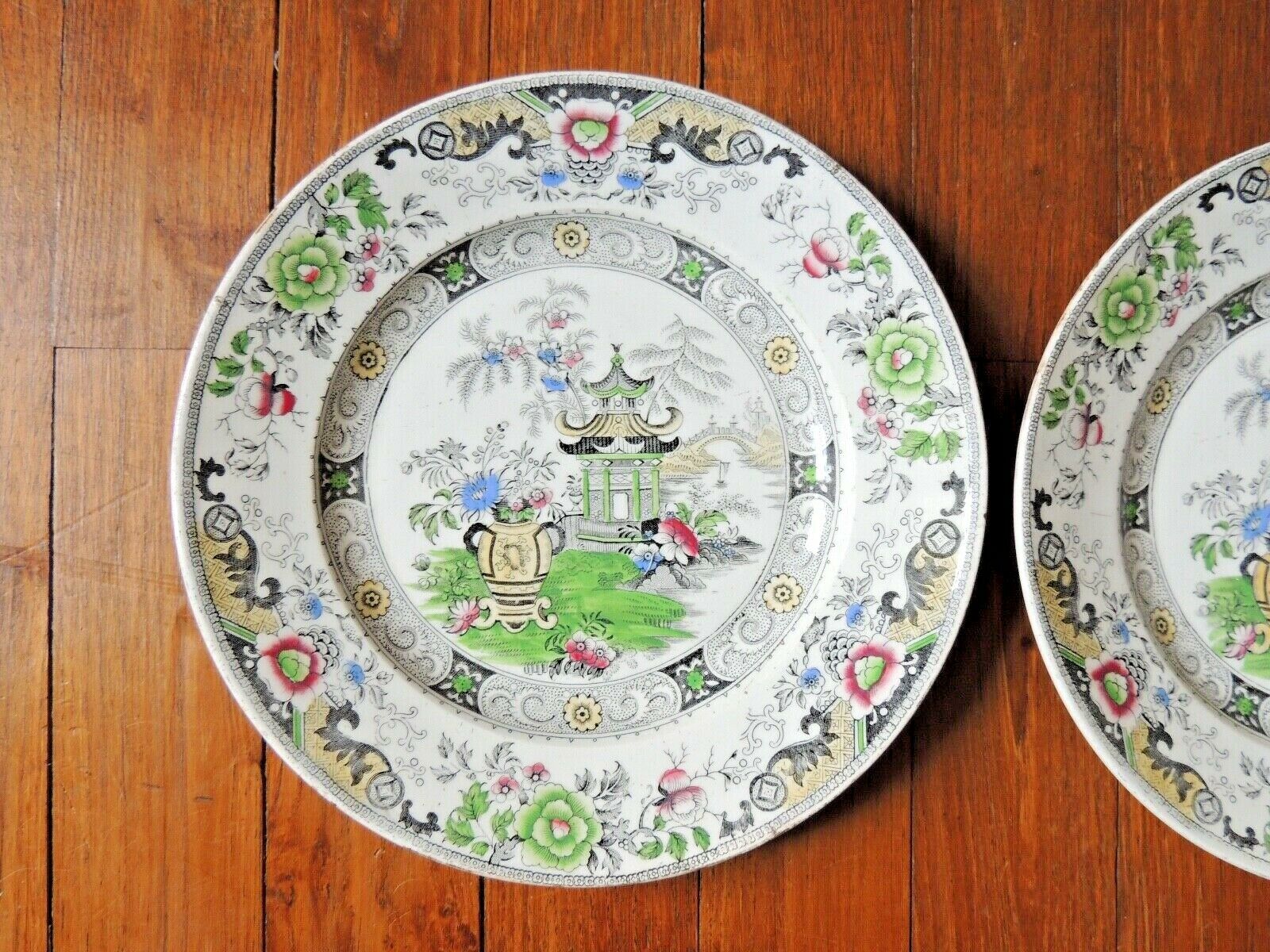 Set of 2 plates in faience Creil Montereau pagoda decorations