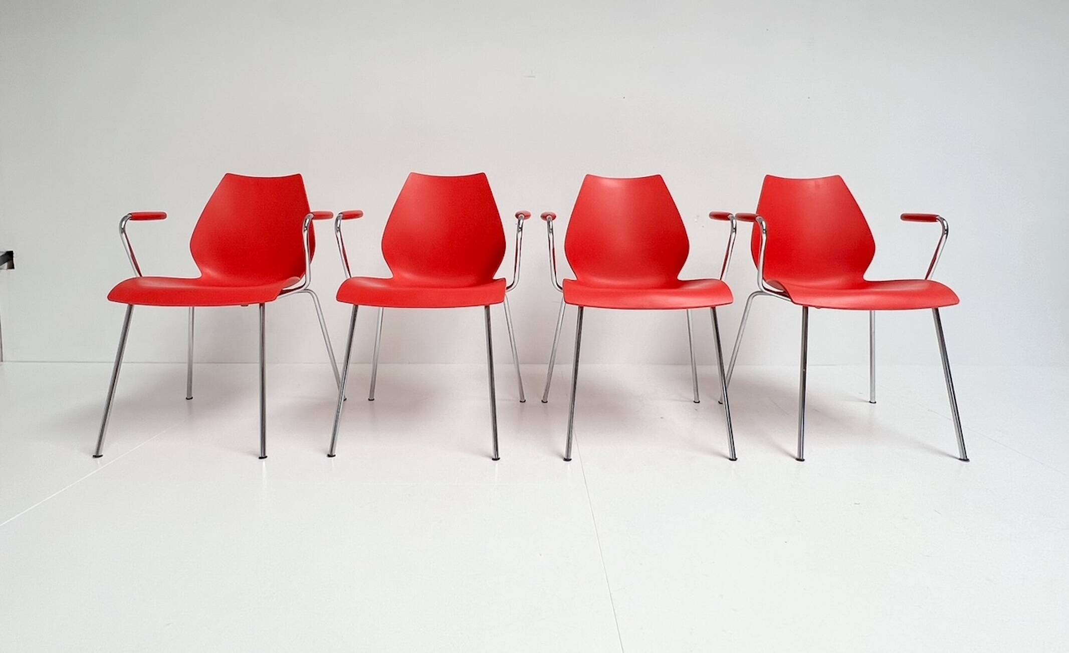 Set of 4 Maui Kartell chairs by Vico Magistretti, 1980s