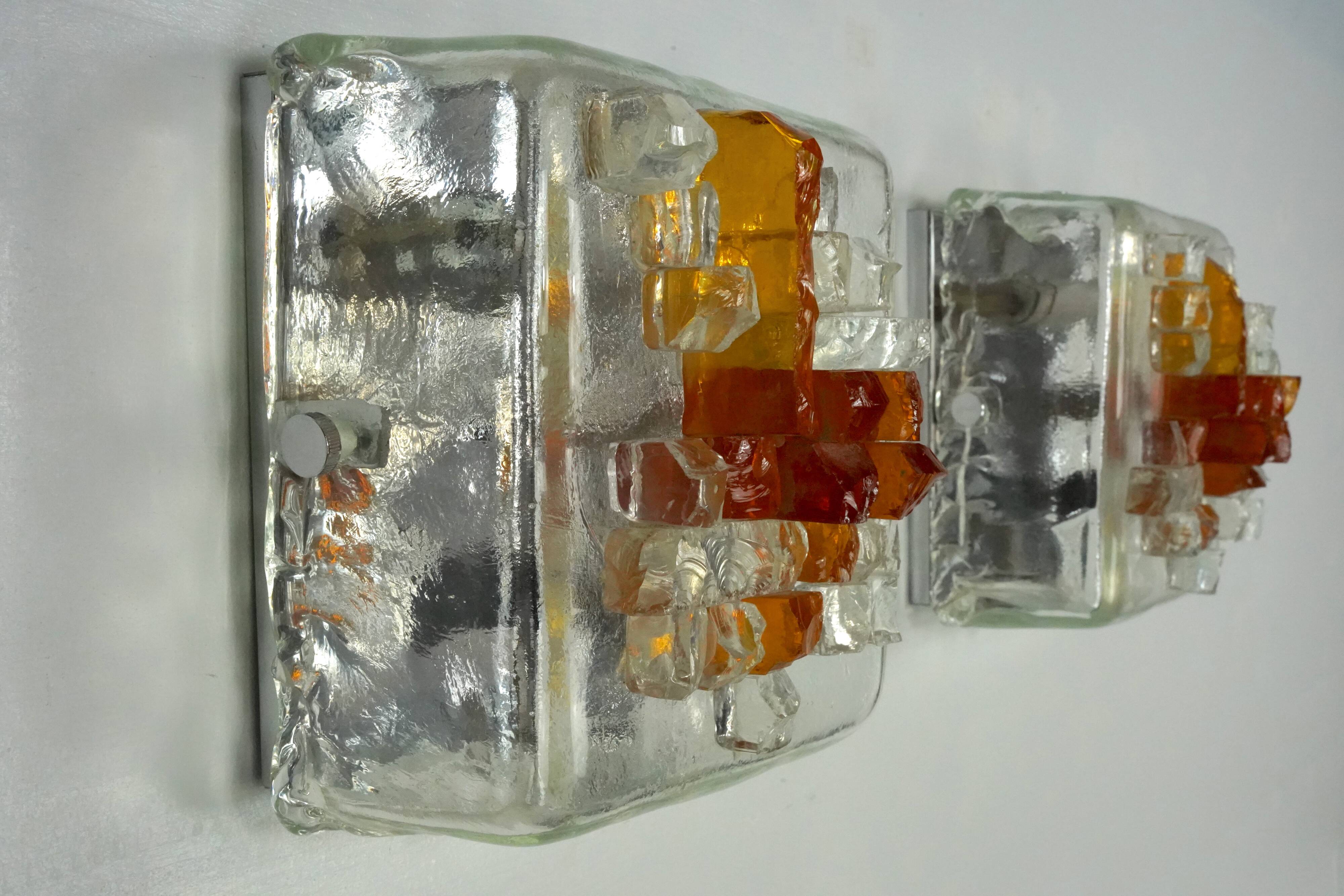 Poliarte, rare pair of wall lamps in cut murano glass. Italy 1970s
