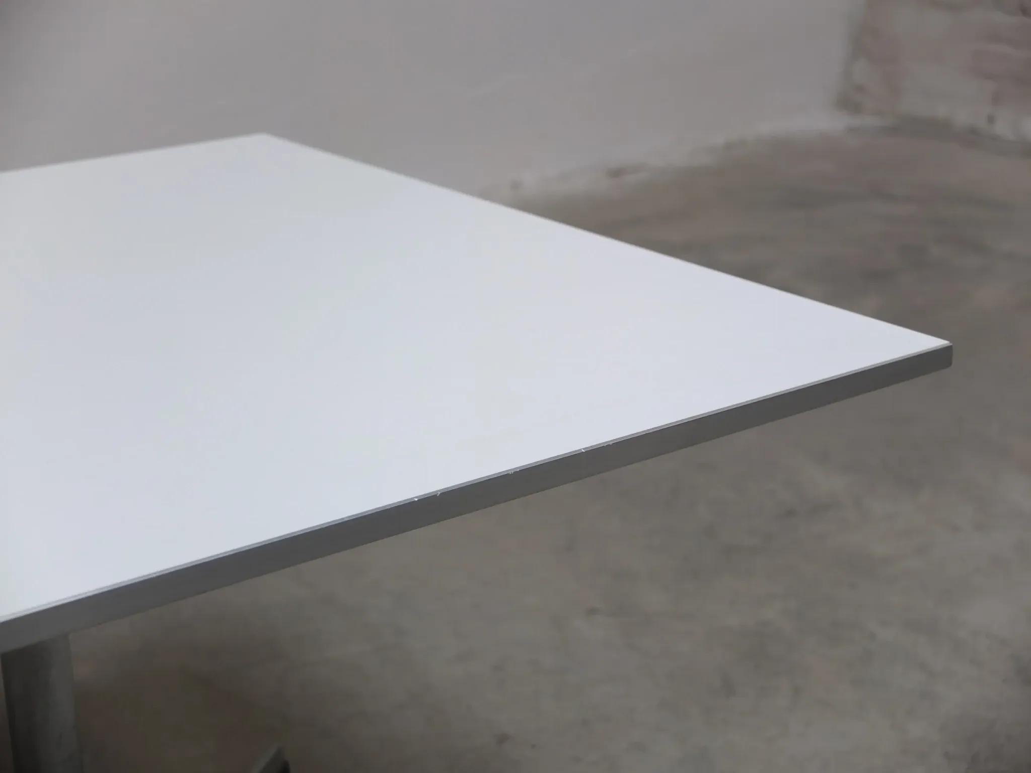 Table carrée ou table basse par Arne Jacobsen pour Fritz Hansen, 1978