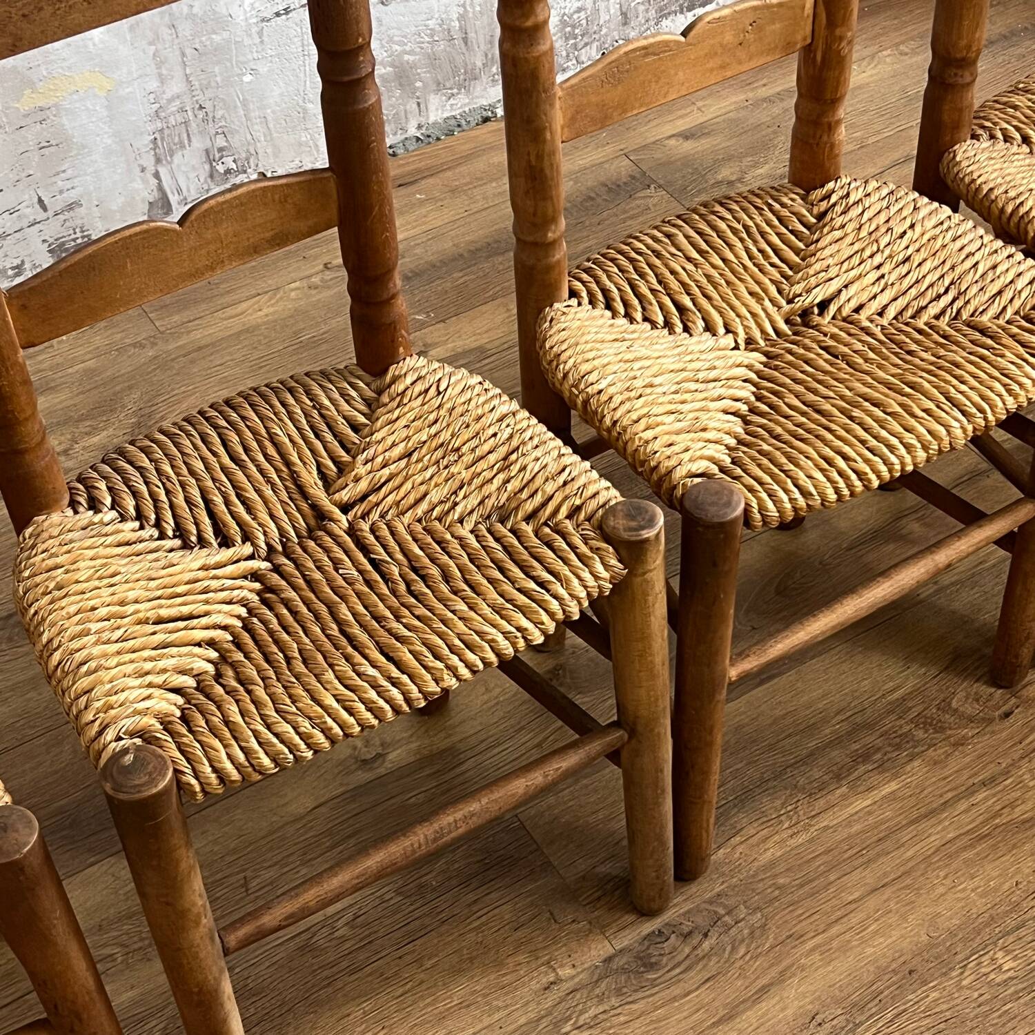 4 Folk Art chairs in wood and straw