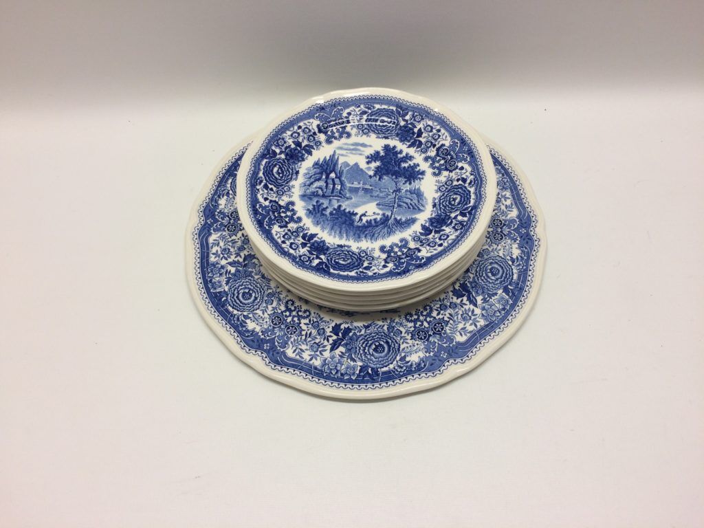 Lot 1 dish to pie and 6 plates Villeroy & Boch