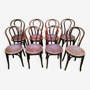 Série de huit chaises bistrot J&J Kohn