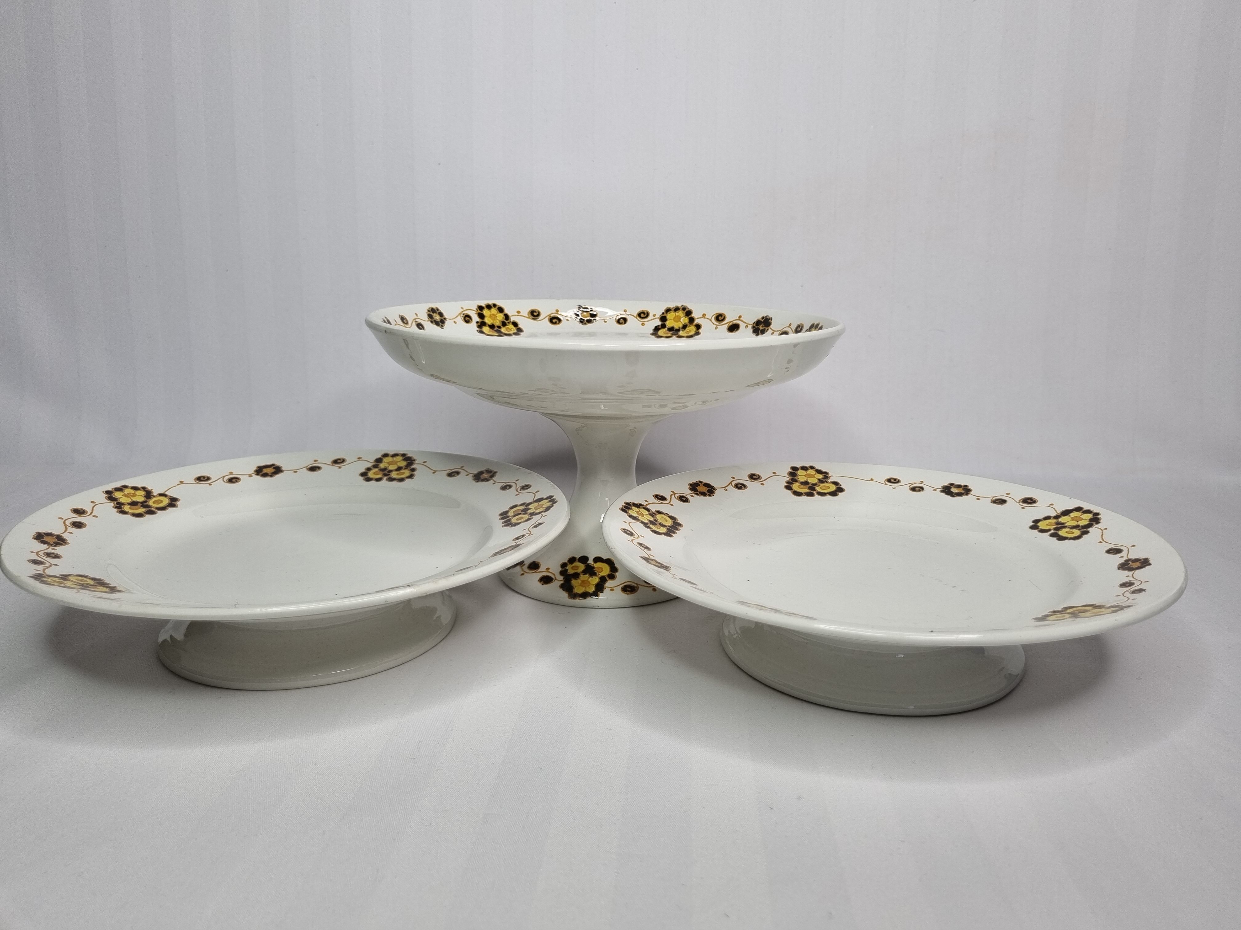 Set of three compotiers and presentation dishes "Boch Frères" (Made in Belgium)