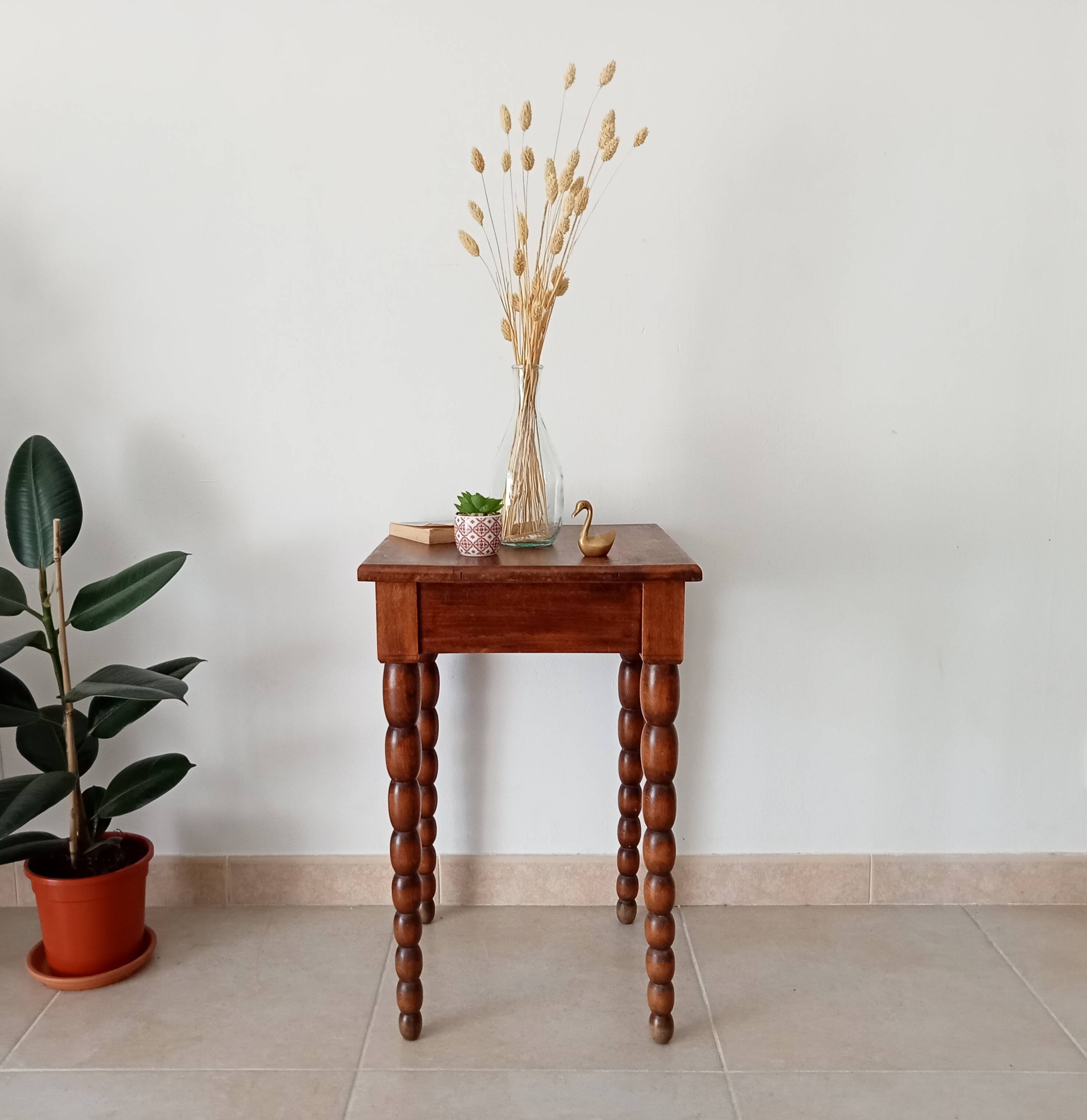 Early 20th century side table in solid oak