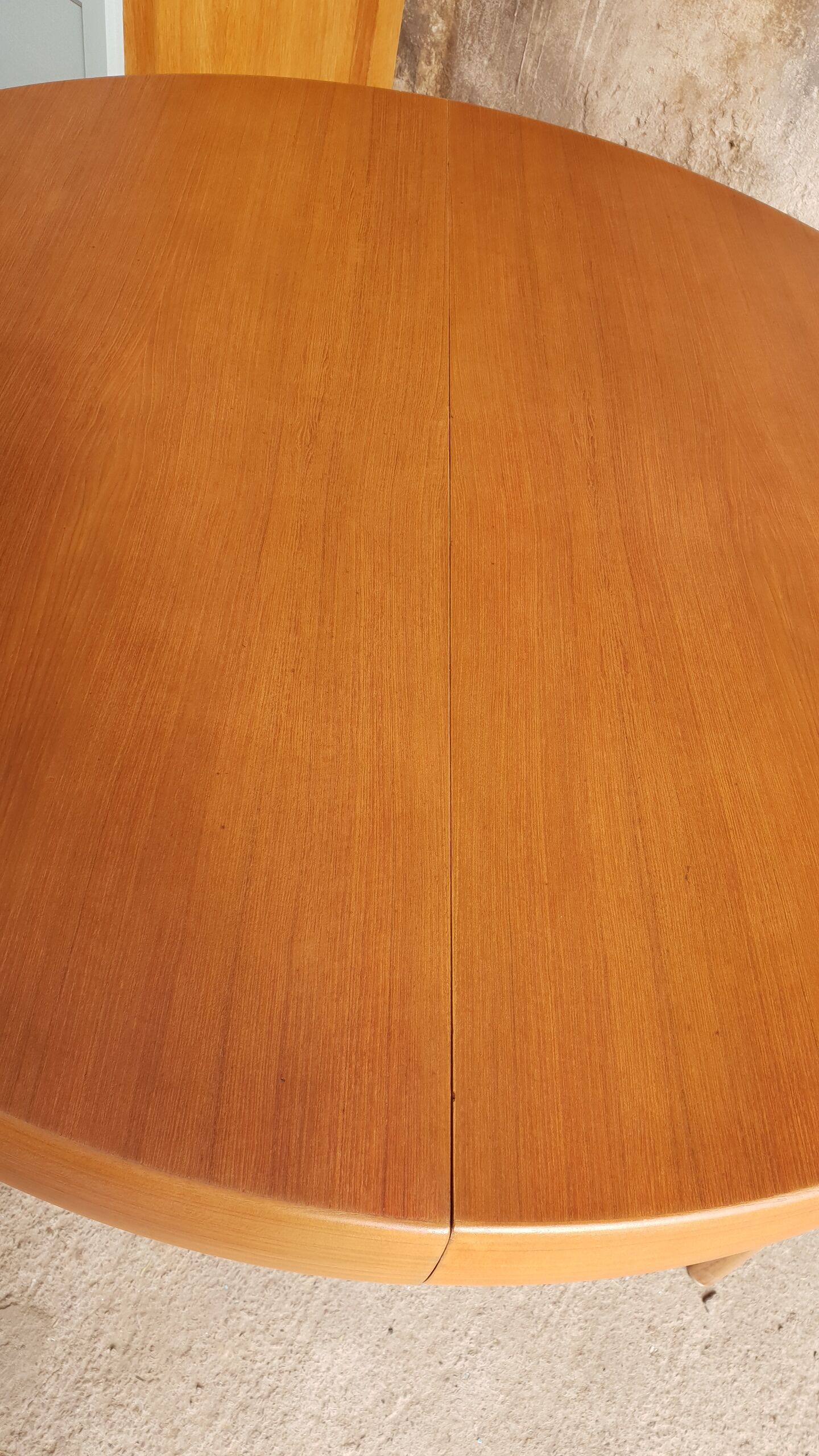 Table ronde scandinave extensible