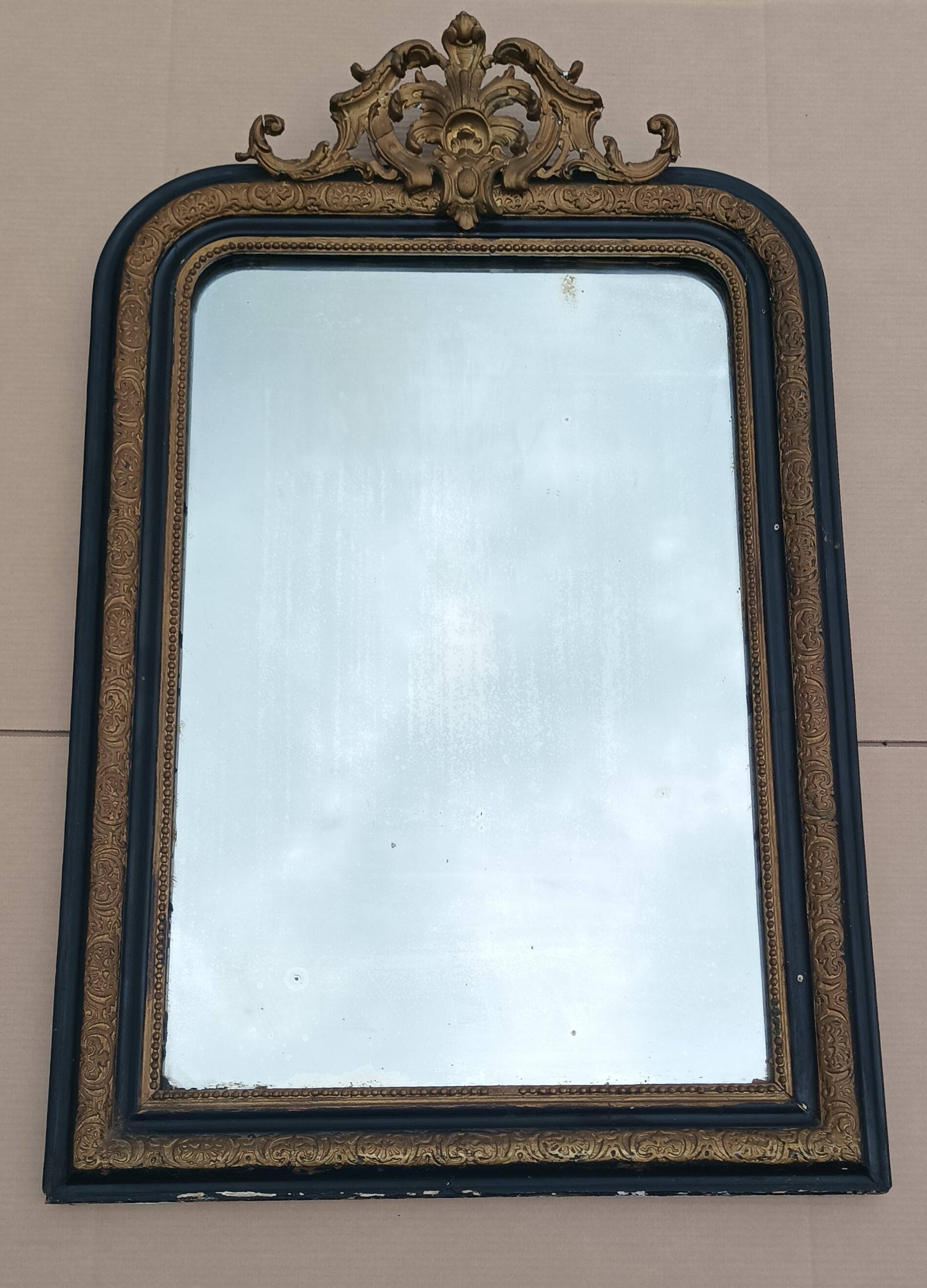 Napoleon III period mirror in wood and stucco