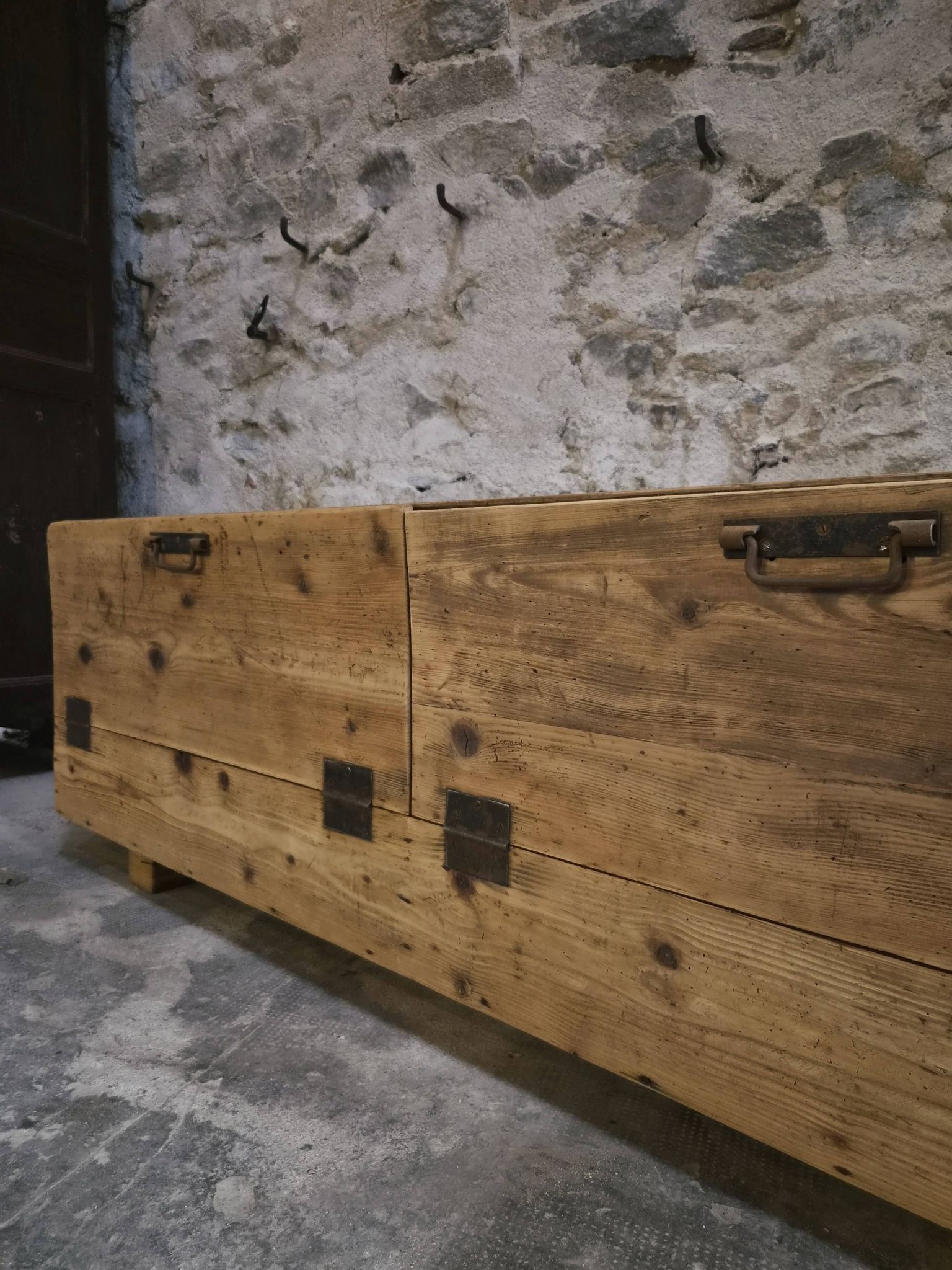 Old French industrial workshop furniture in pine / storage bench, circa 1880–1900
