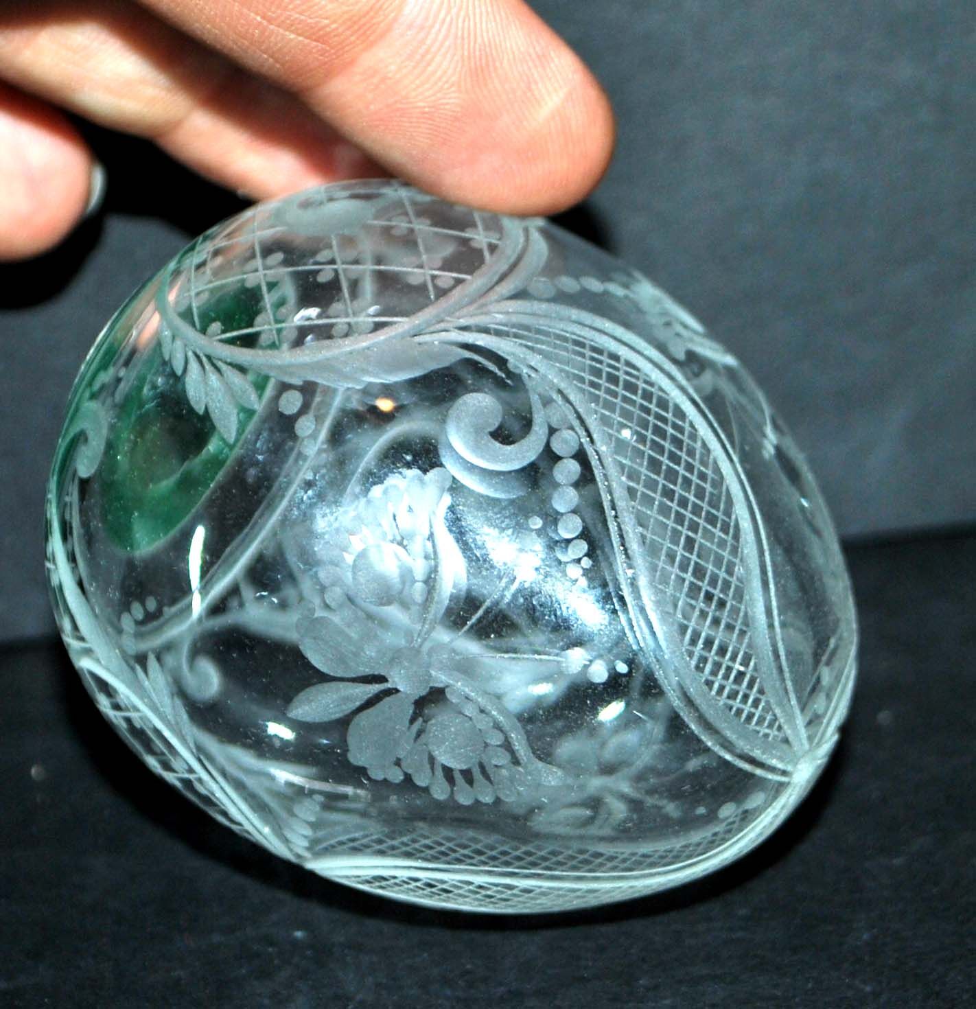 Fabergé egg in crystal engraved "butterfly" faberge modern russia 6.5cm