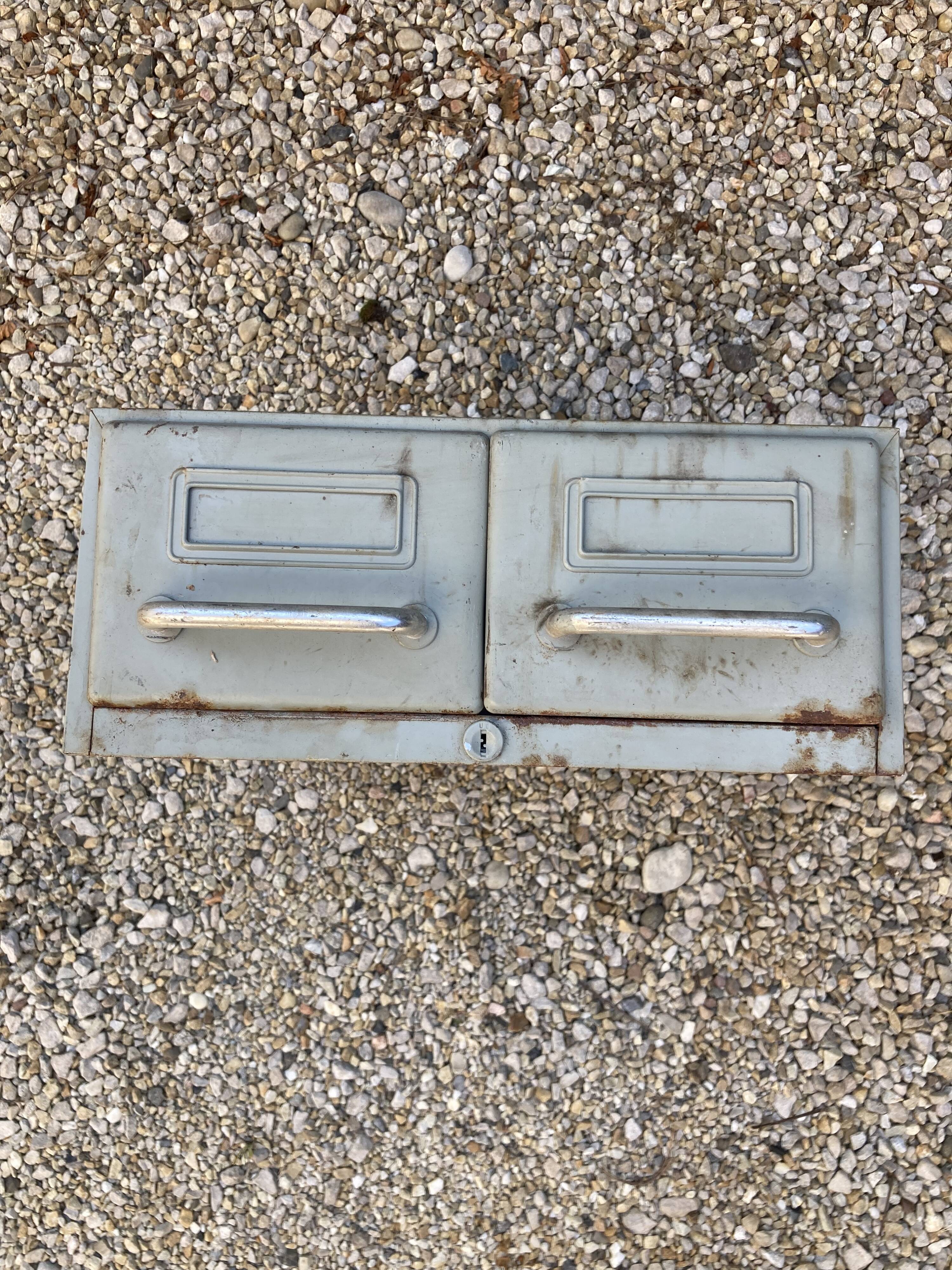 Metal locker 2 drawers