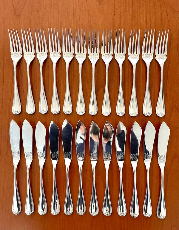 12 couverts à poisson décor coquille, Christofle Marot Berain