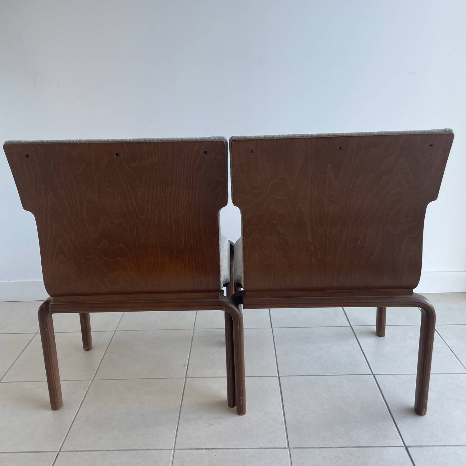 Chaises en noyer encastrable, Sauder designare, années 1960, USA
