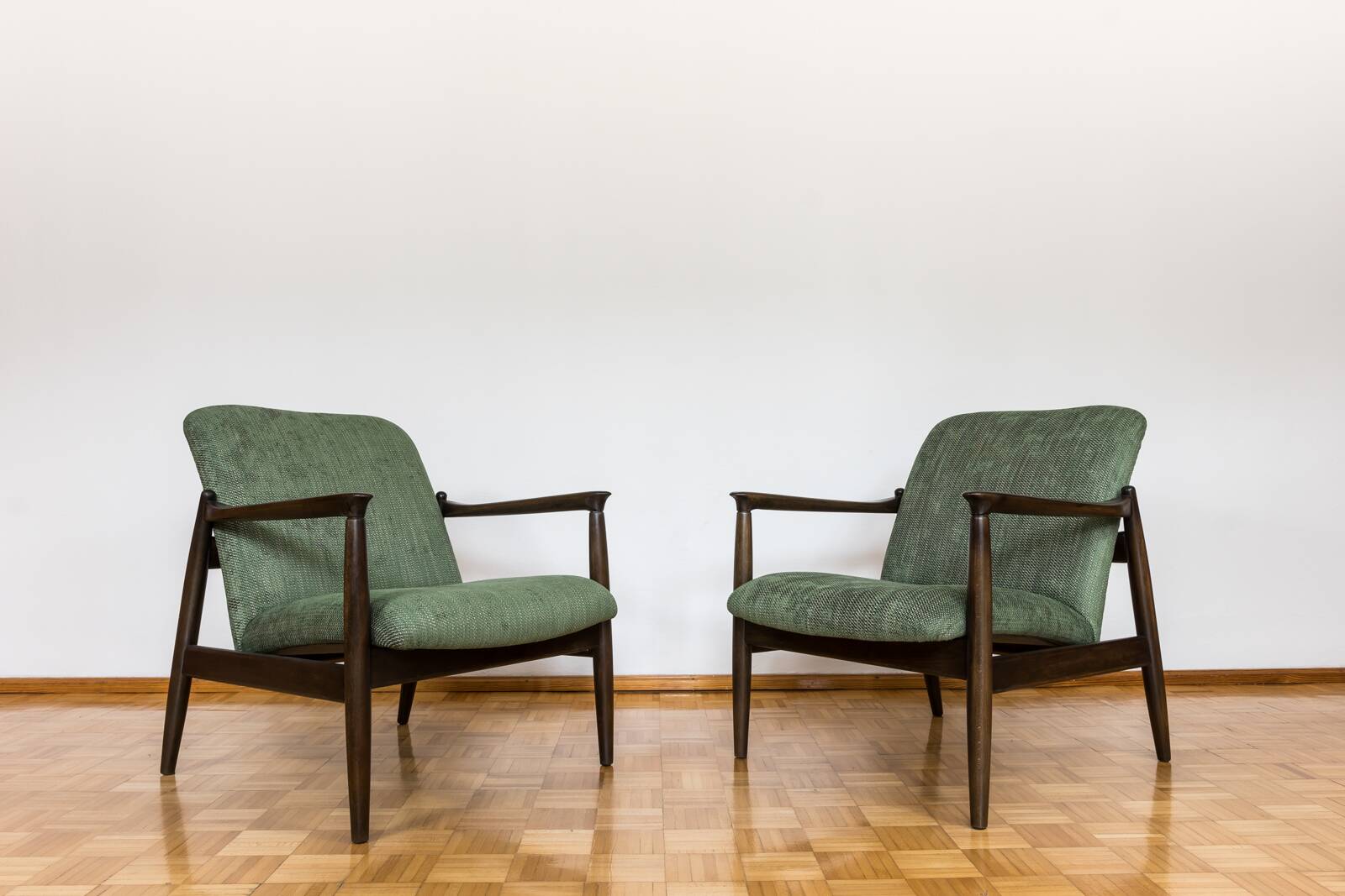 Paire de fauteuils GFM64 par Edmund Homa années 1960