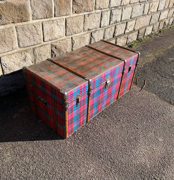 Ancienne malle de voyage en bois métal