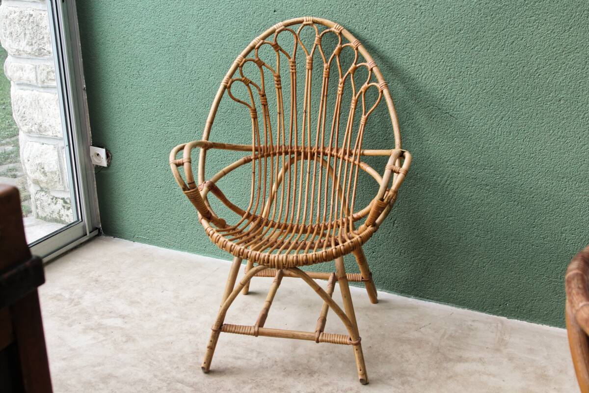 Rattan egg chair