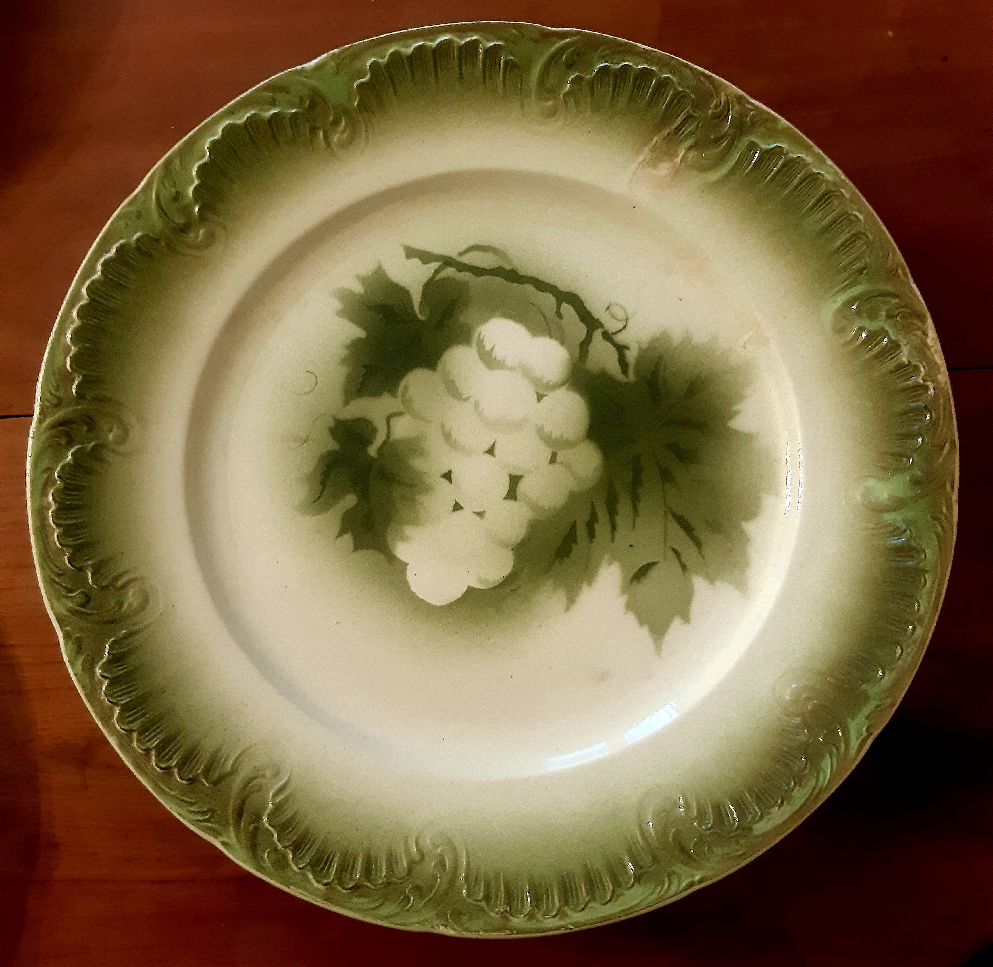Set of 12 digoin sarreguemine fruit dessert plates