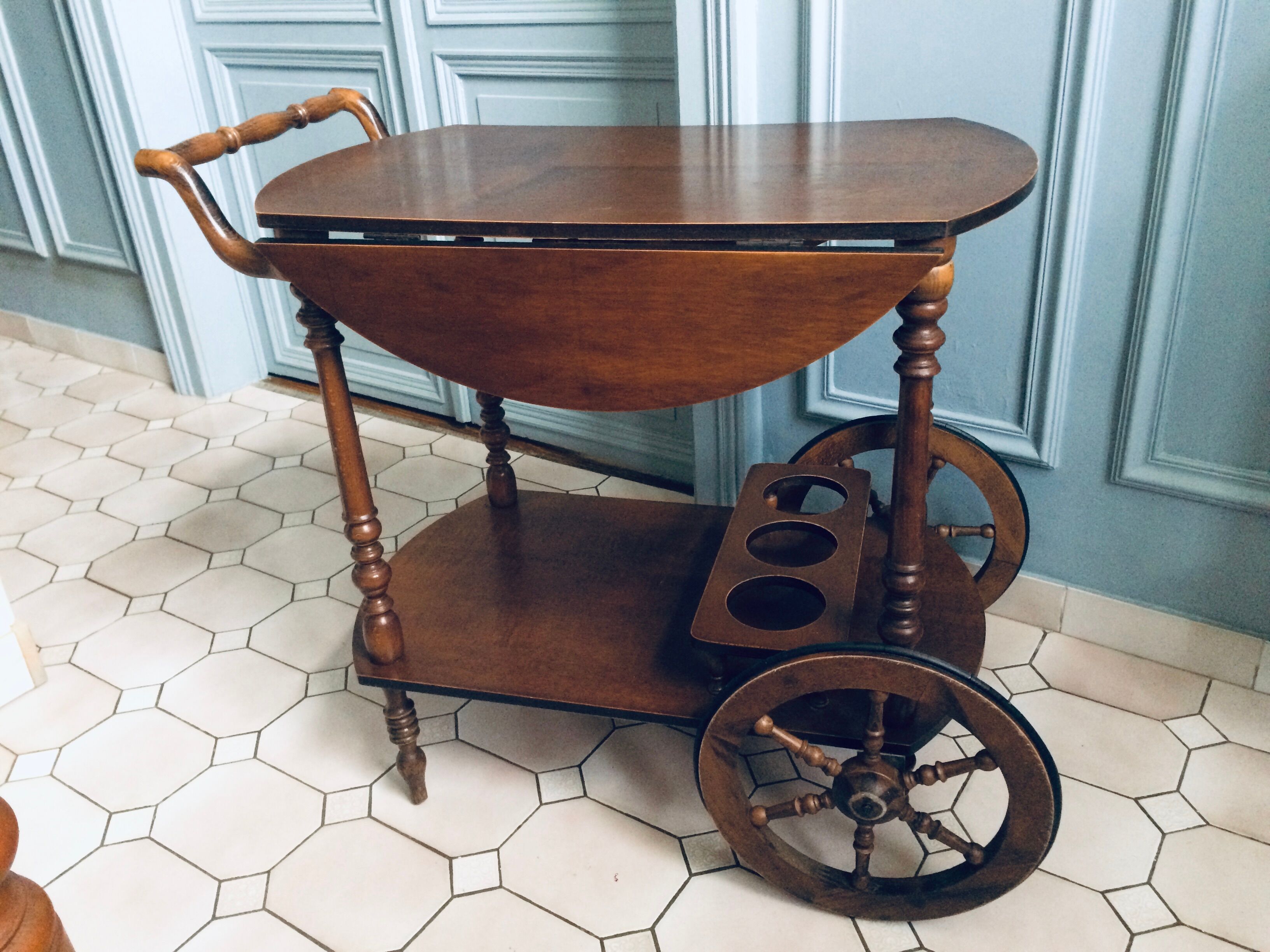 Vintage and folding trolley aperitif-table