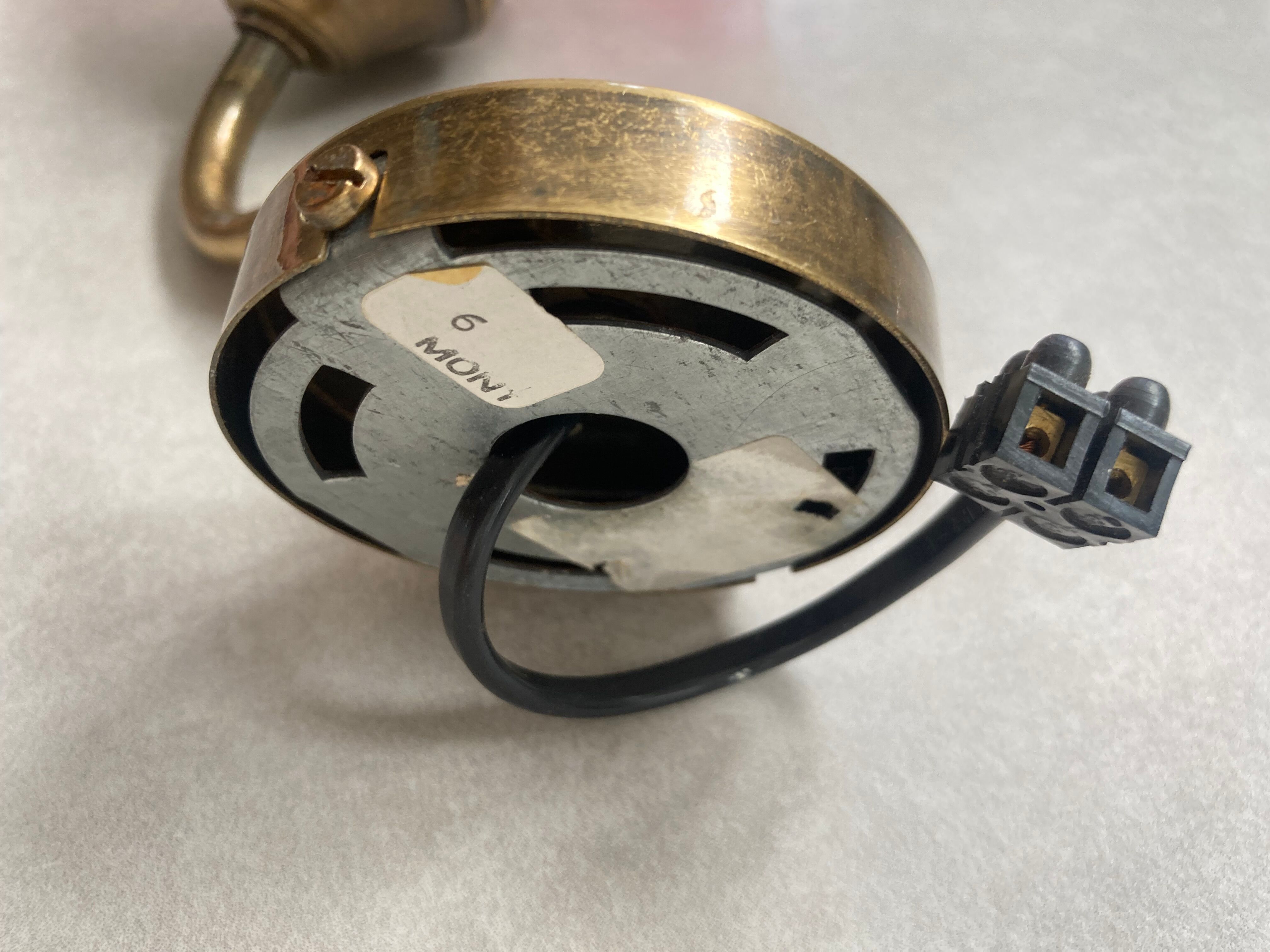 Pink tulip wall lamp