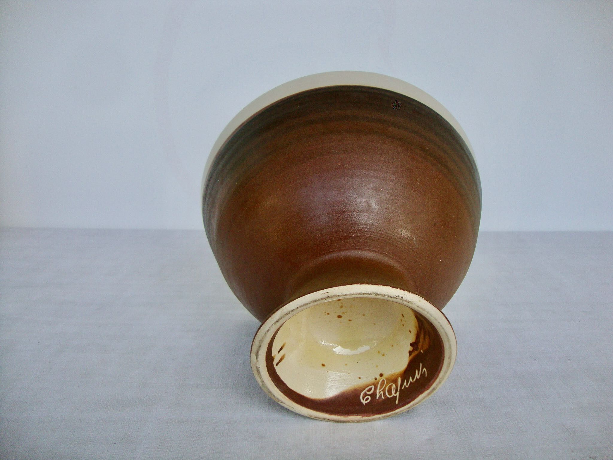 Enamelled sandstone salad