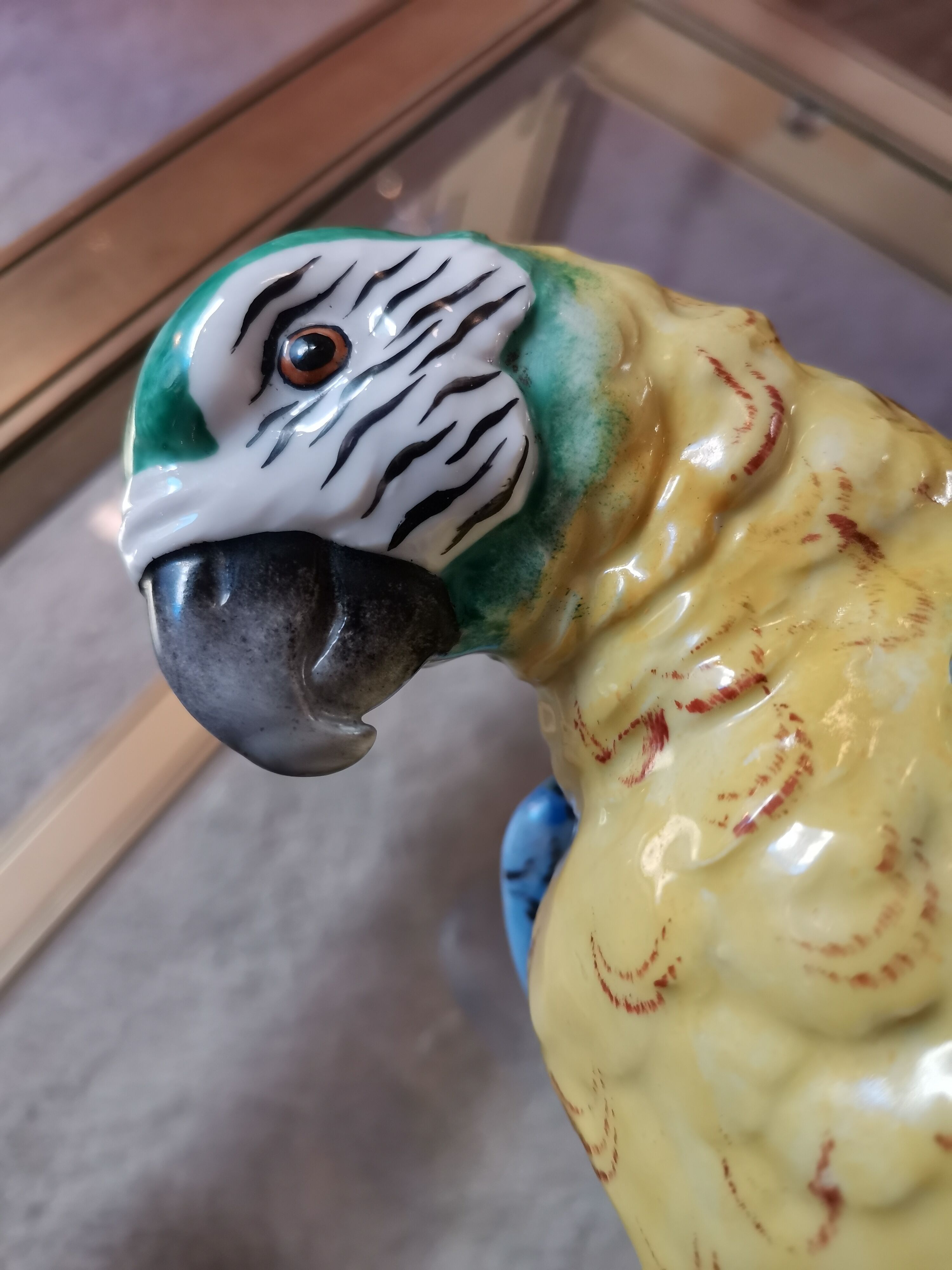 Porcelain macaw