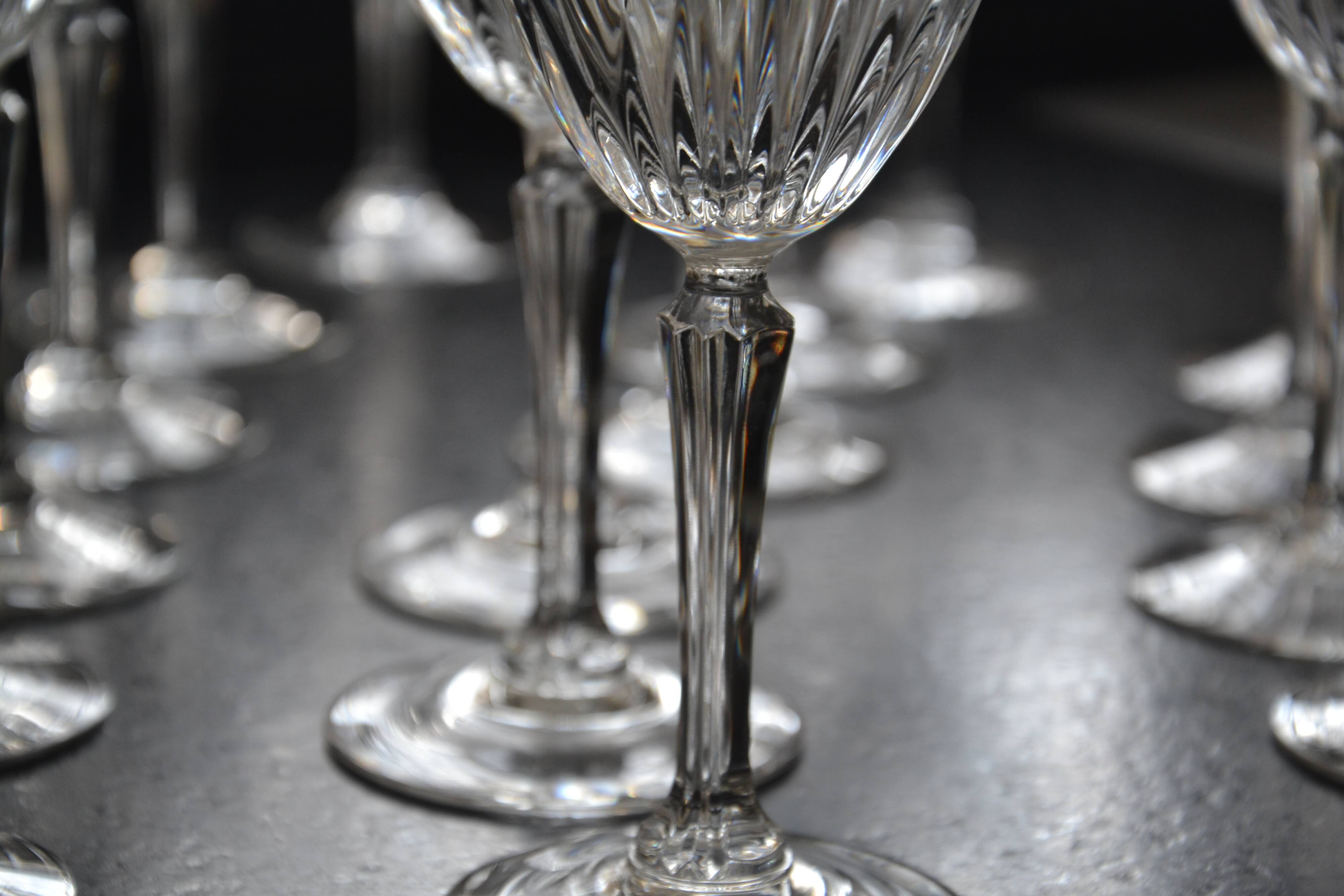 18 stemmed glasses in Arques crystal