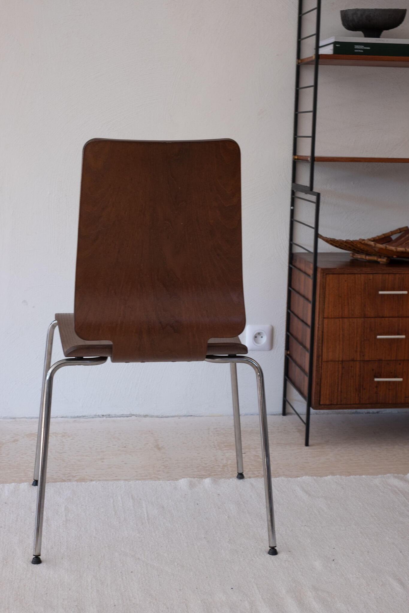 Suite of 6 scandinavian design chairs