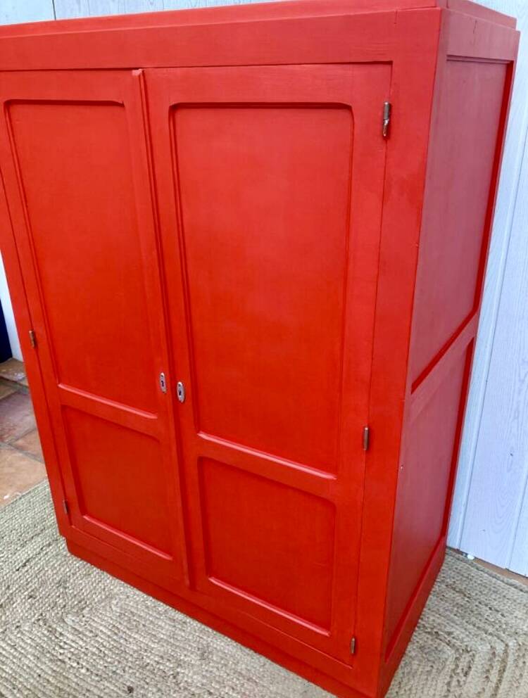 Armoire parisienne