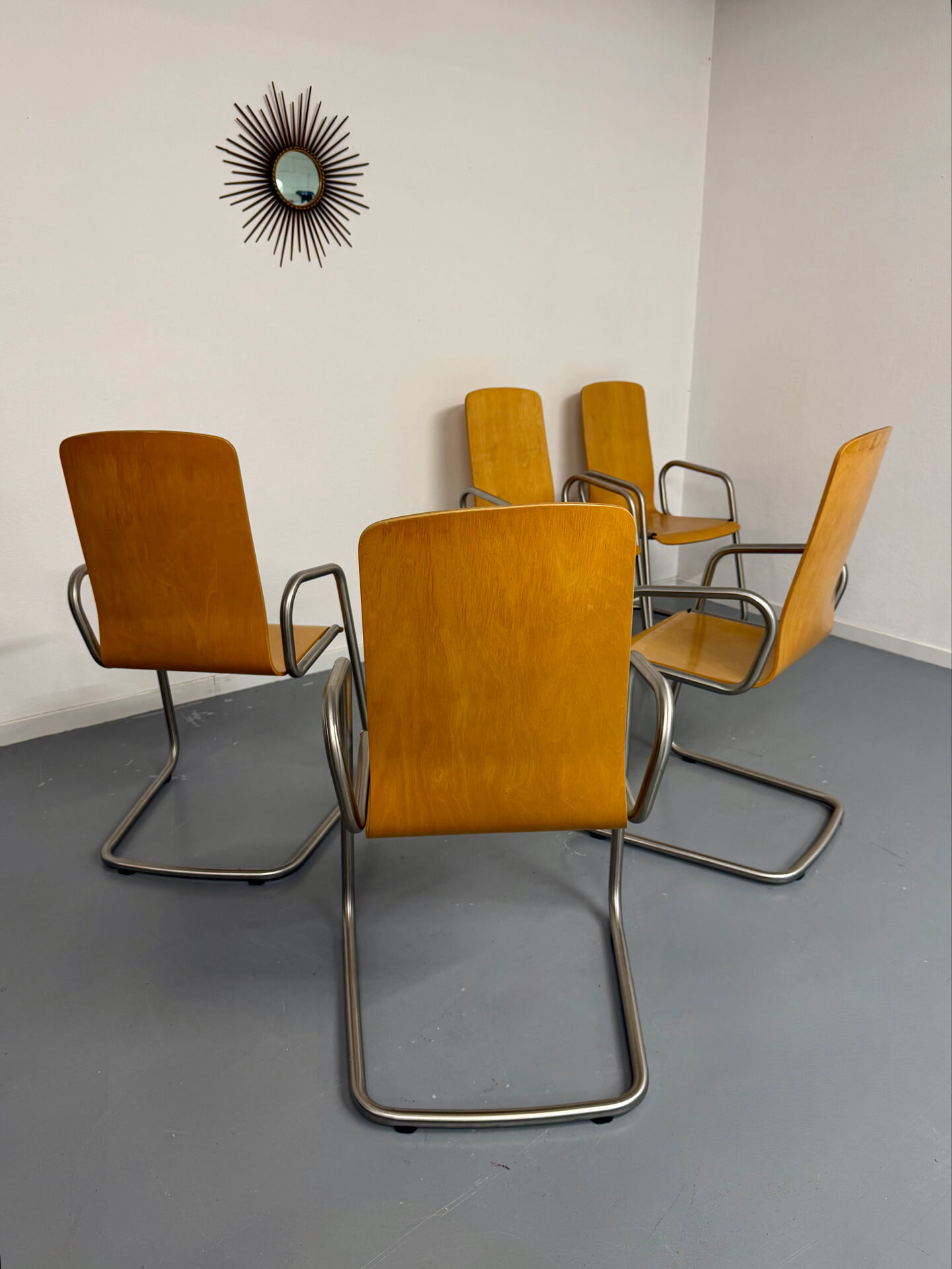 Set of 6 cantilever chairs from the Zumsteg Collection, moulded wood, 1980s.