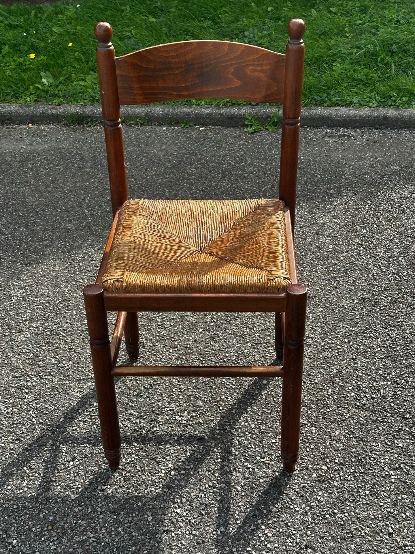Set of 3 vintage wooden and straw chairs – 1950s