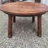 Table ronde brutaliste