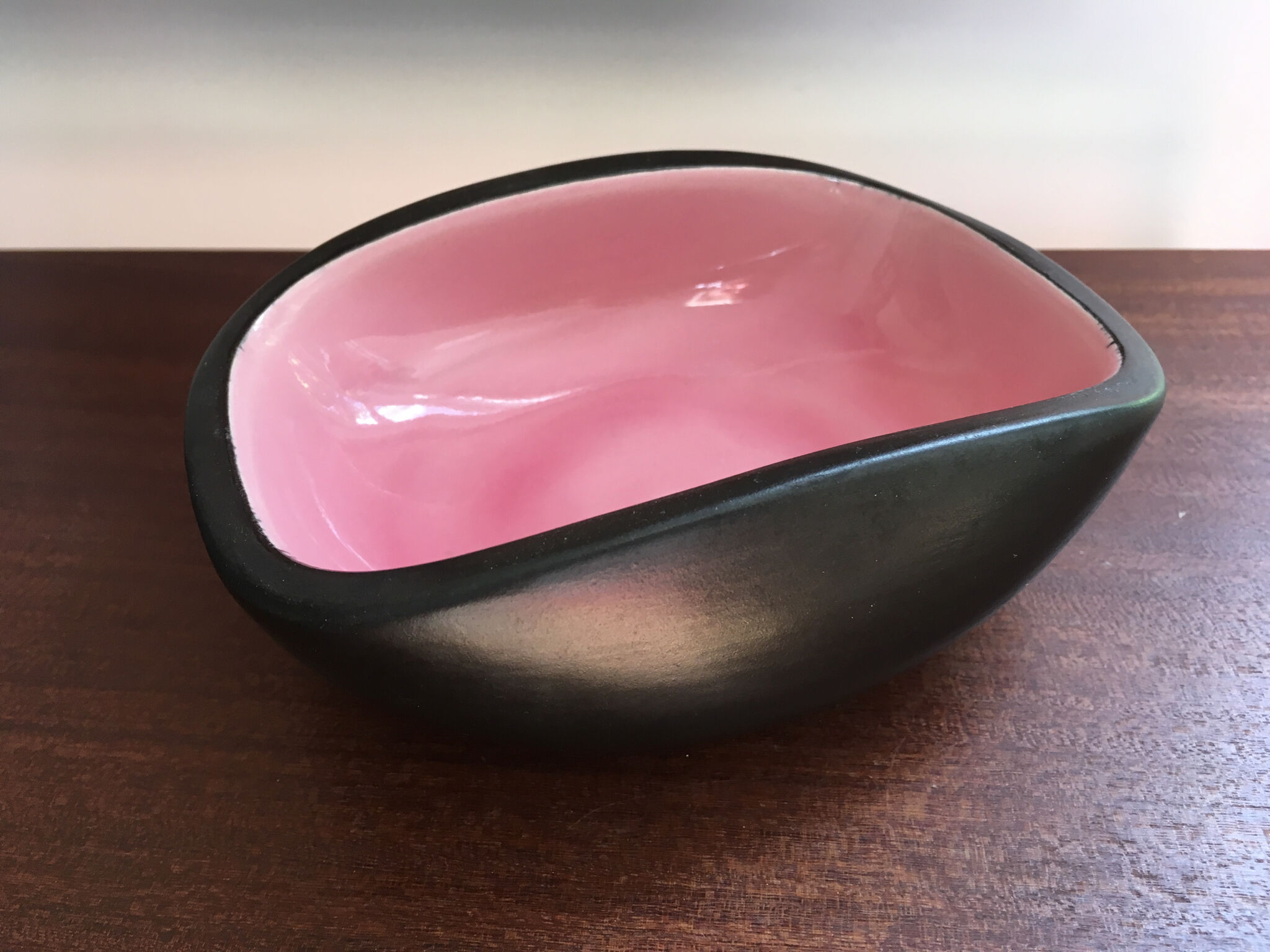 Empty ceramic pocket signed Kéramos