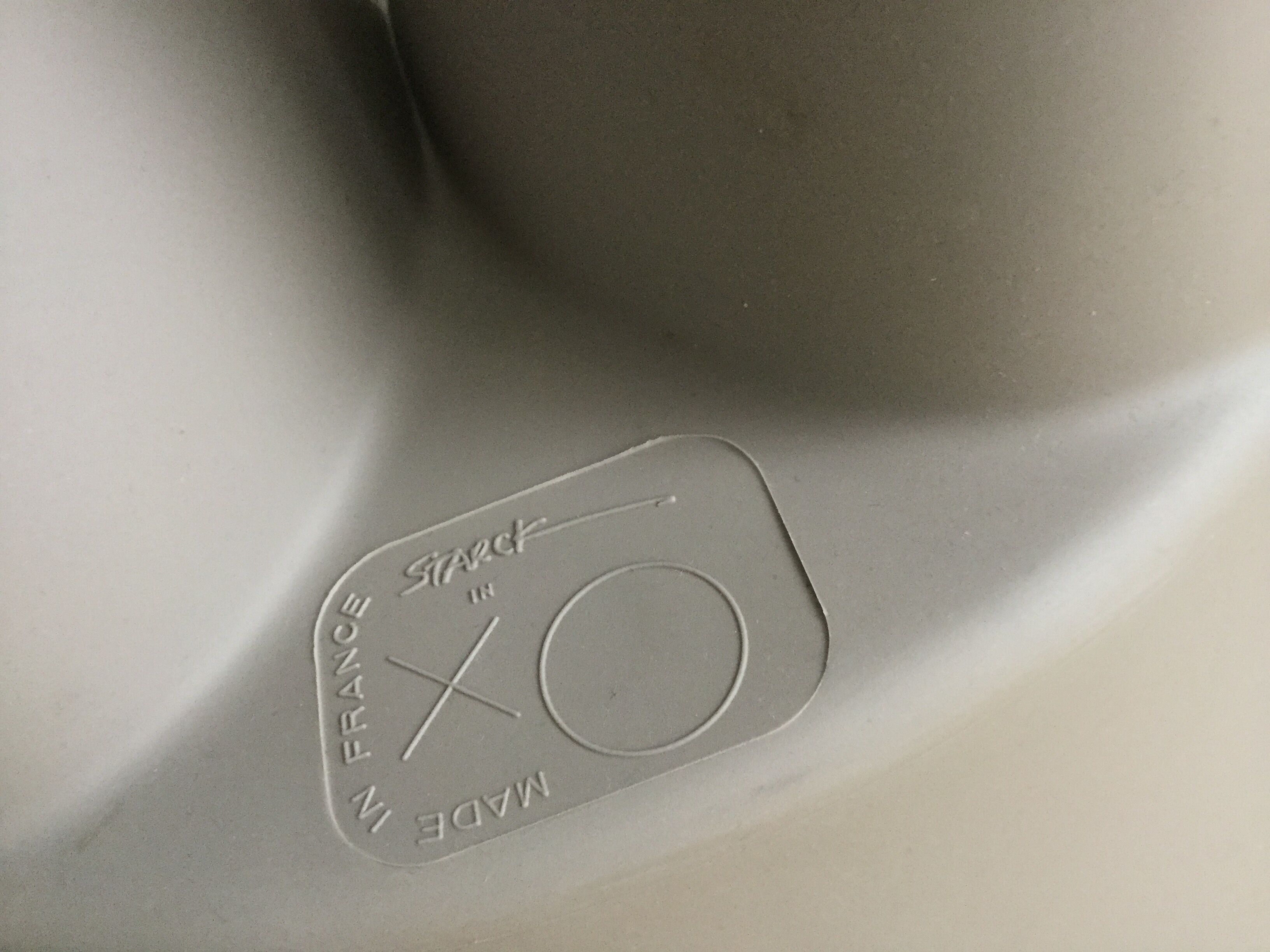 Tabouret bubu by designer Philippe Starck