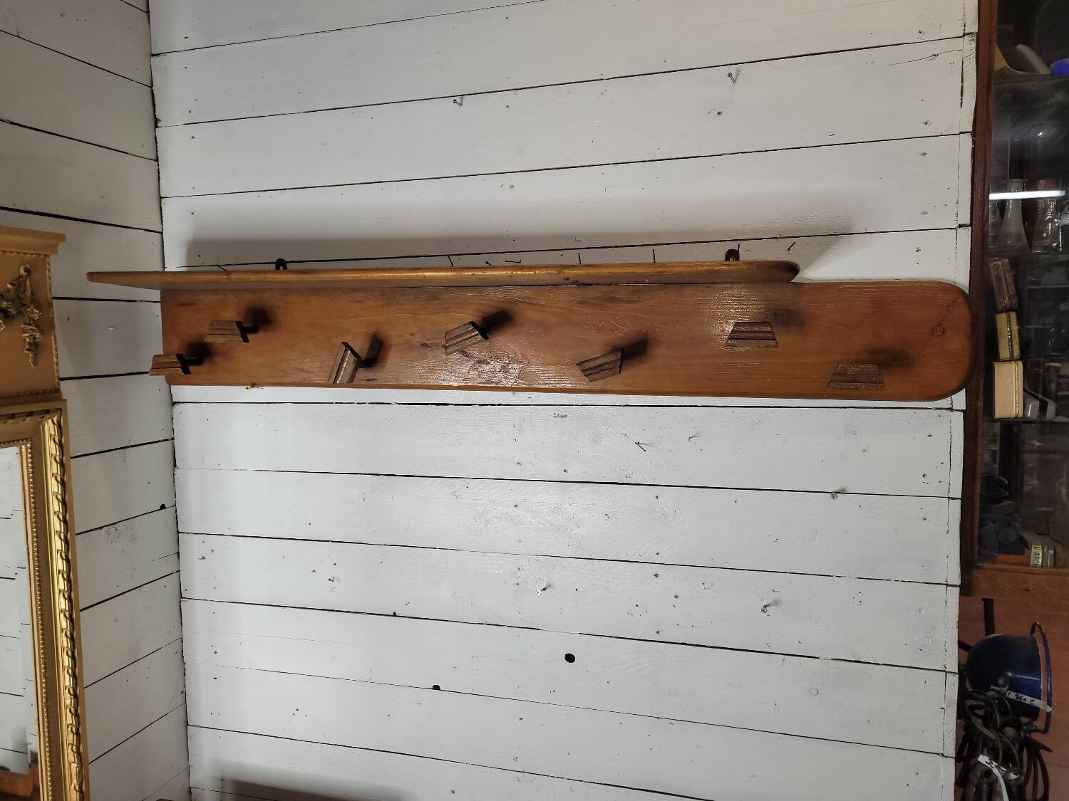 Wooden coat rack, 7 hooks