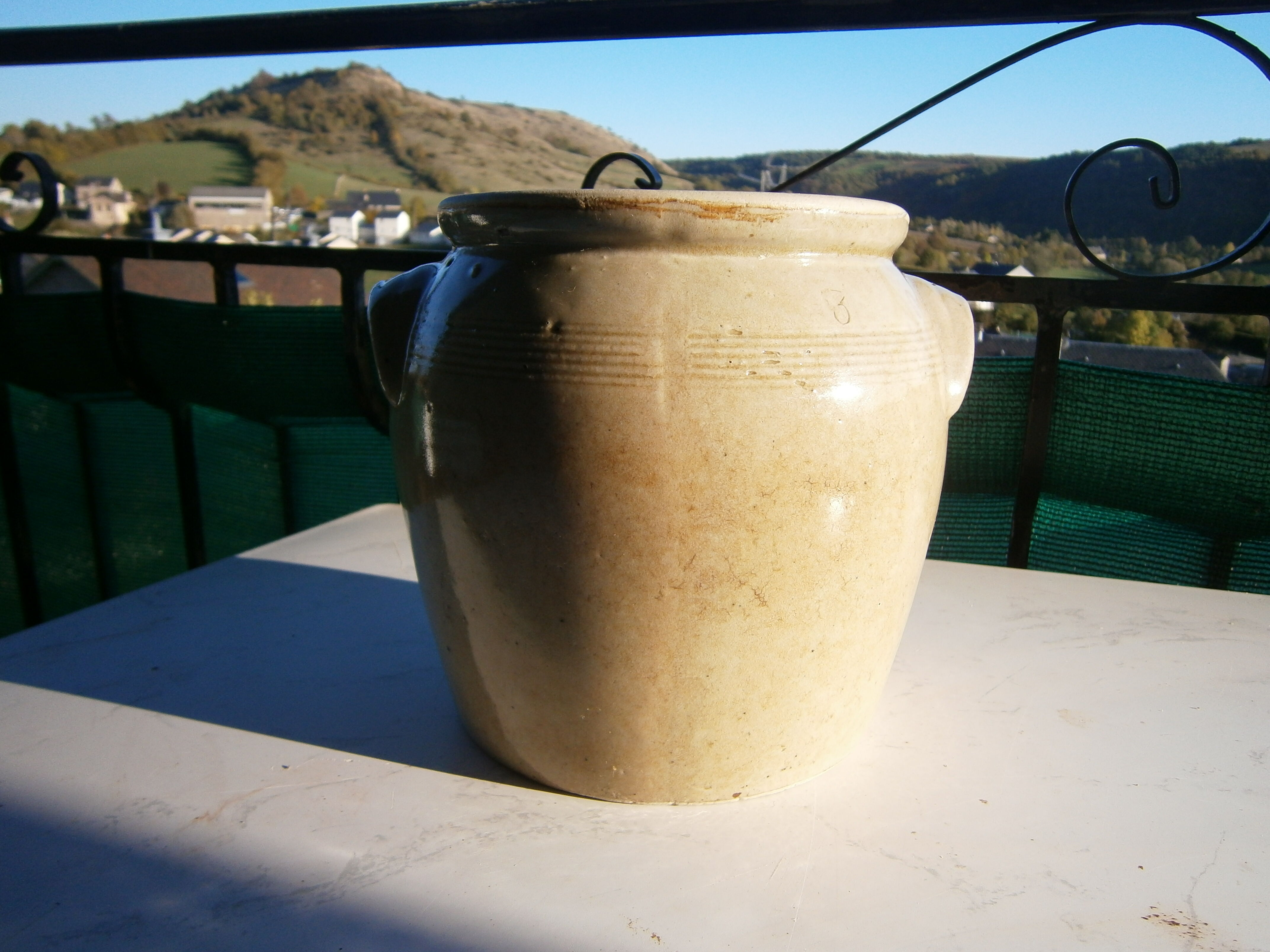 Sandstone pot