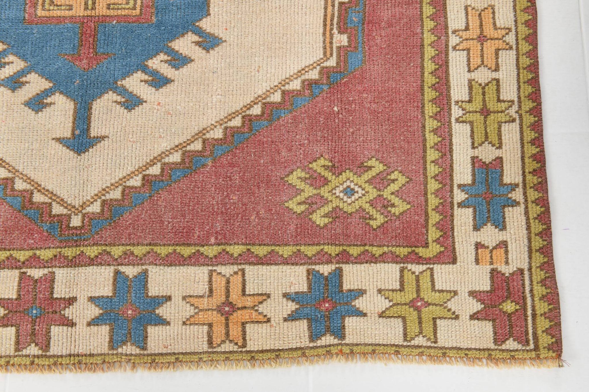 4x6 Burgundy & Blue Oriental Vintage Rug, 132x190Cm