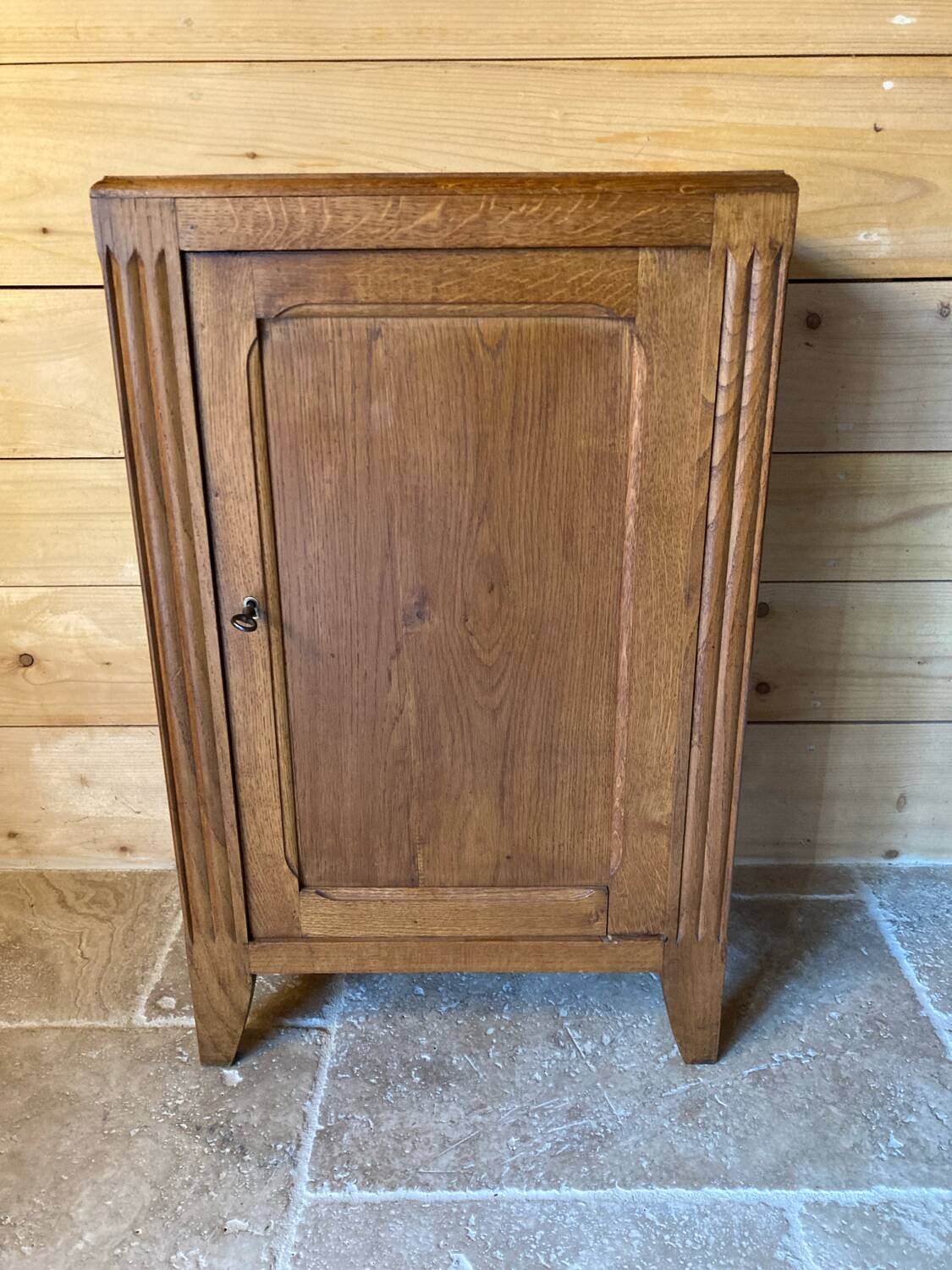 Confiturier ancien en chêne massif