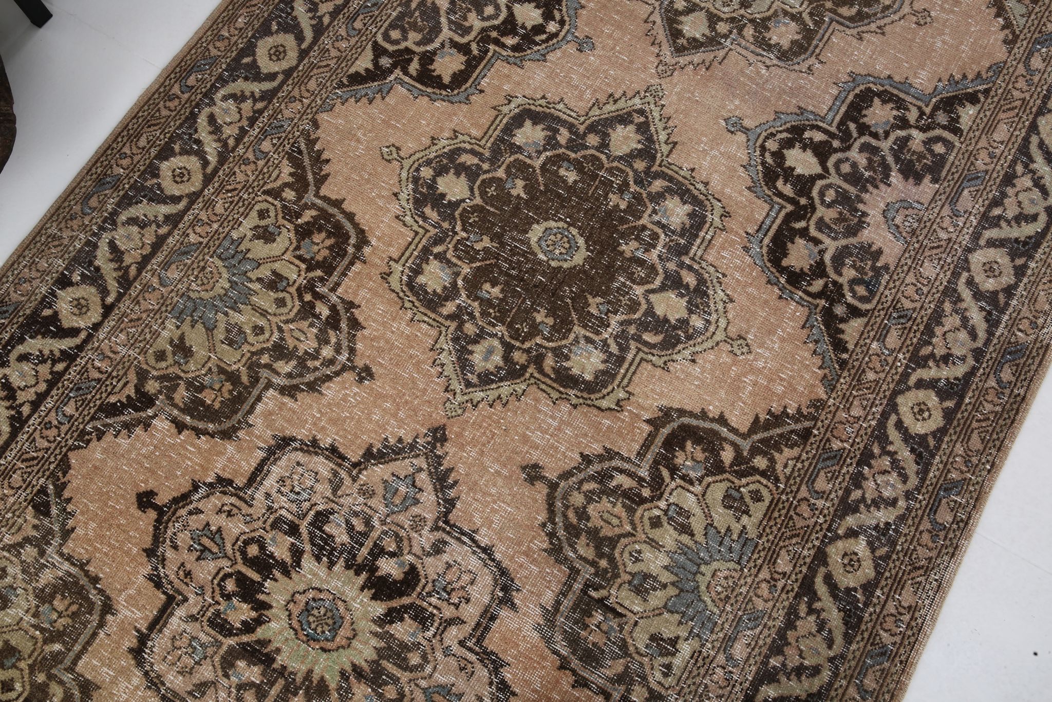 Oriental antique wool vintage rug 232x144cm