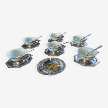 Ensemble de tasses porcelaine de Chine et métal argenté