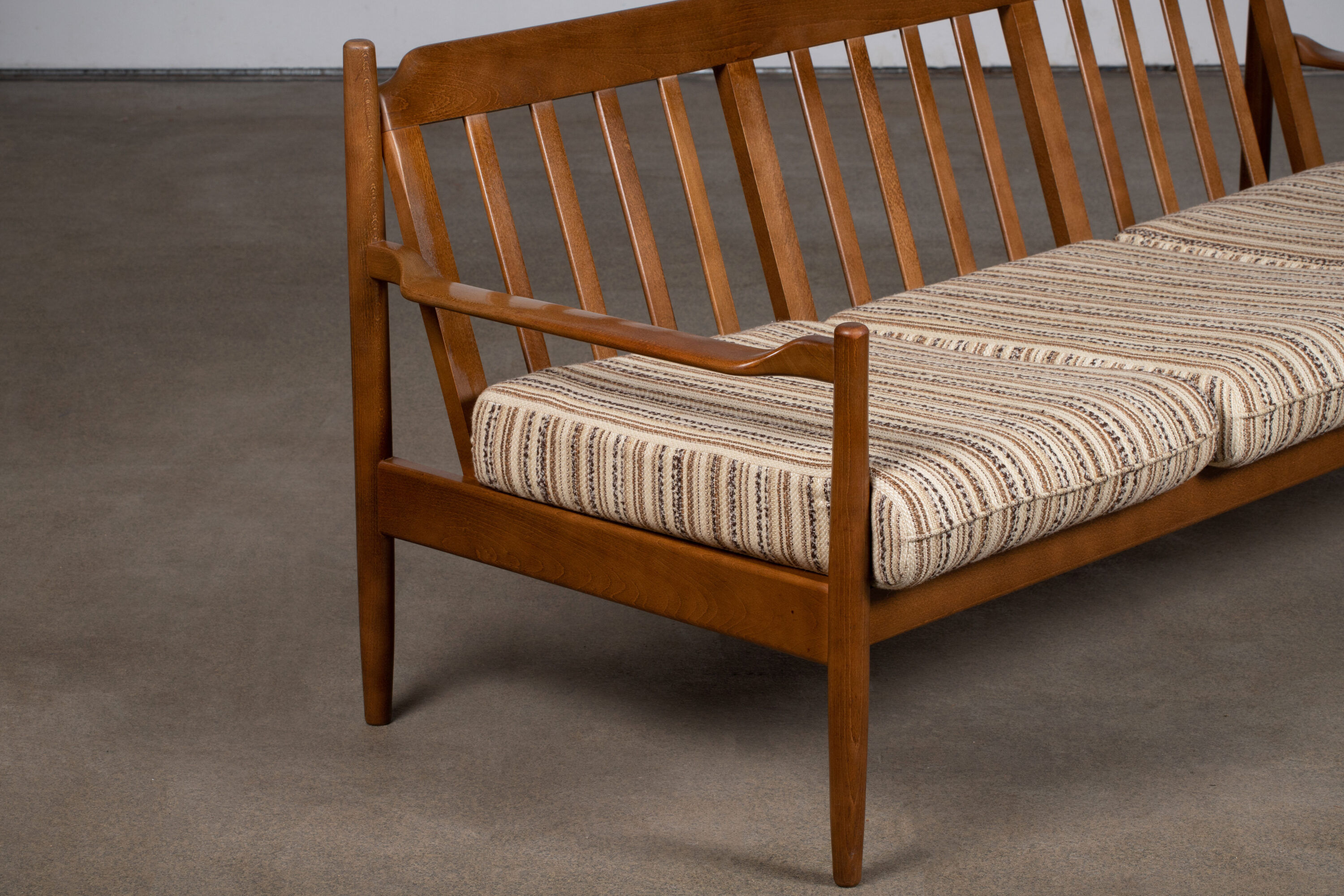 Vintage scandinavian sofa – 182 cm