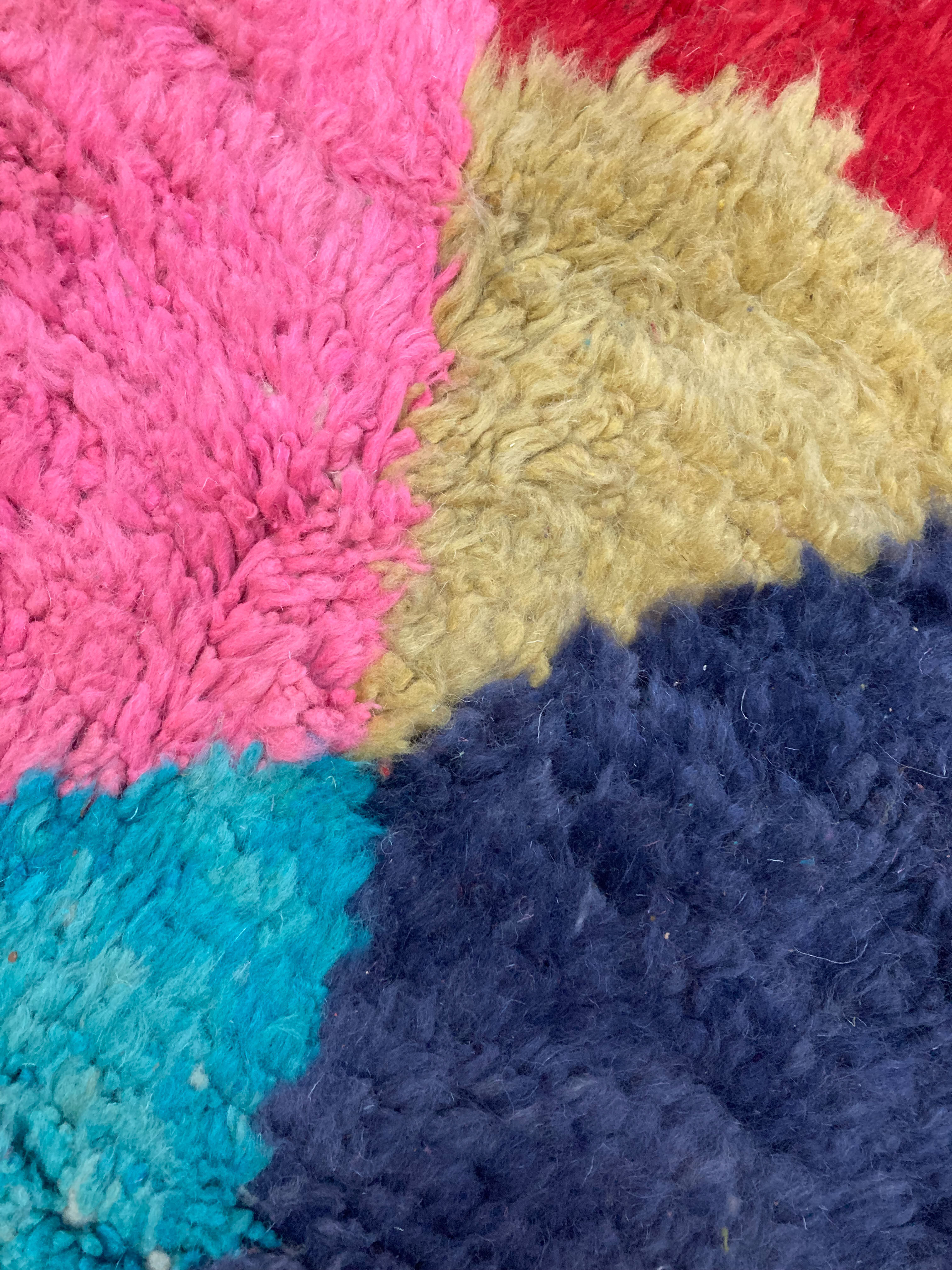 Moroccan Berber rug Boujaad ecru multicolored diamonds 232x147cm