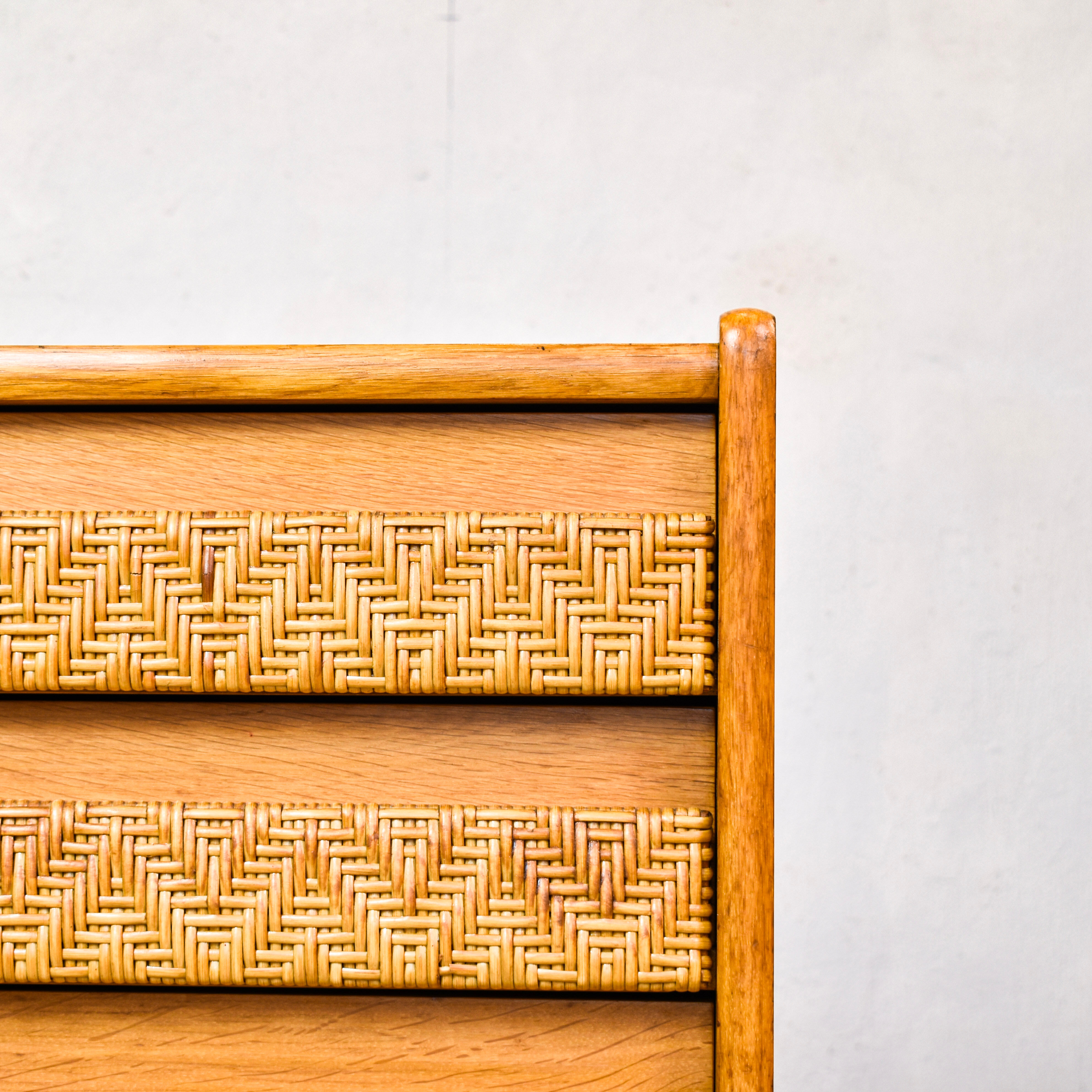 Oak & rattan commode