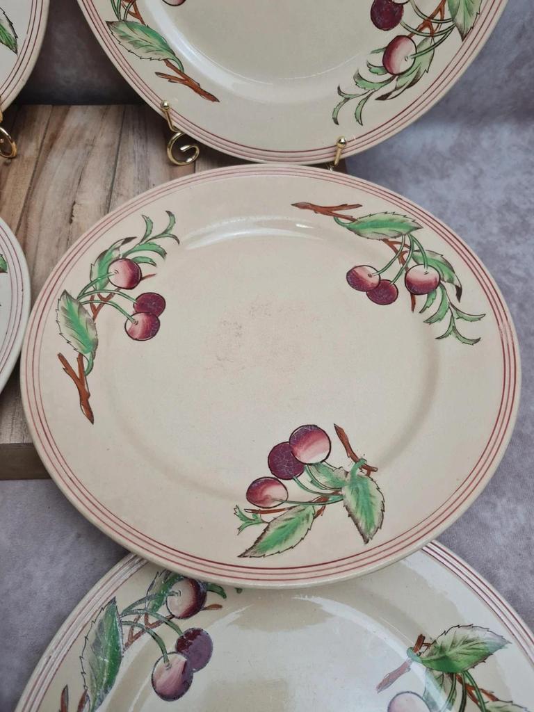 Set of 6 flat plates Boch La Louvière Belgium model 2460 with polychrome cherry decoration.