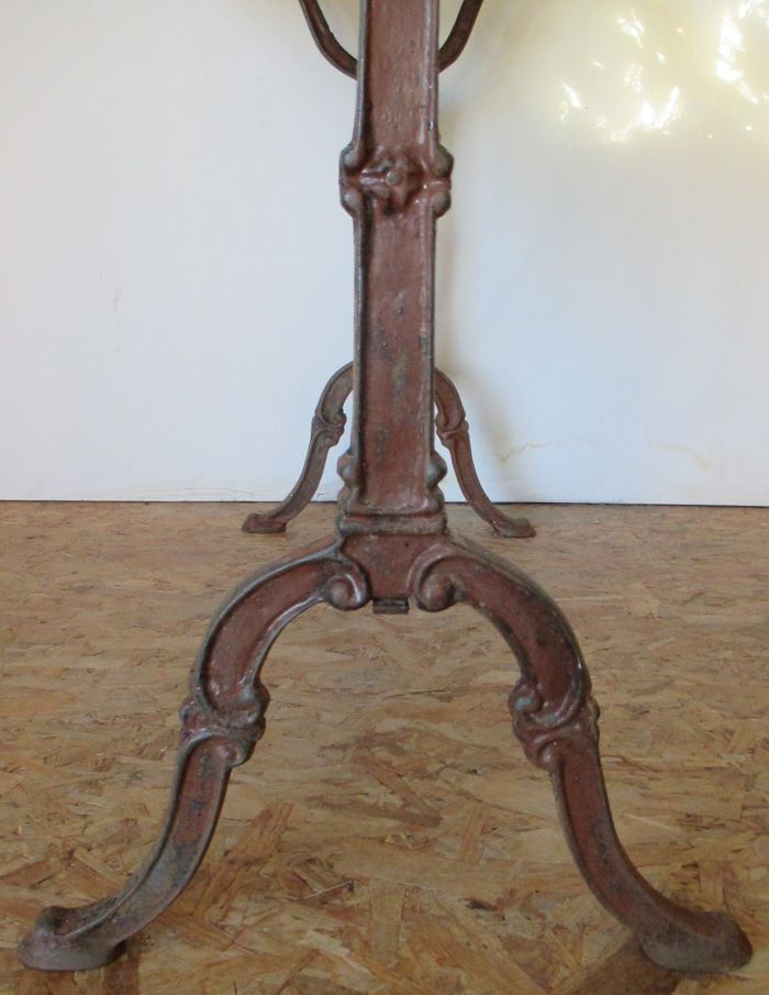 Bistro table 1900 oak tray