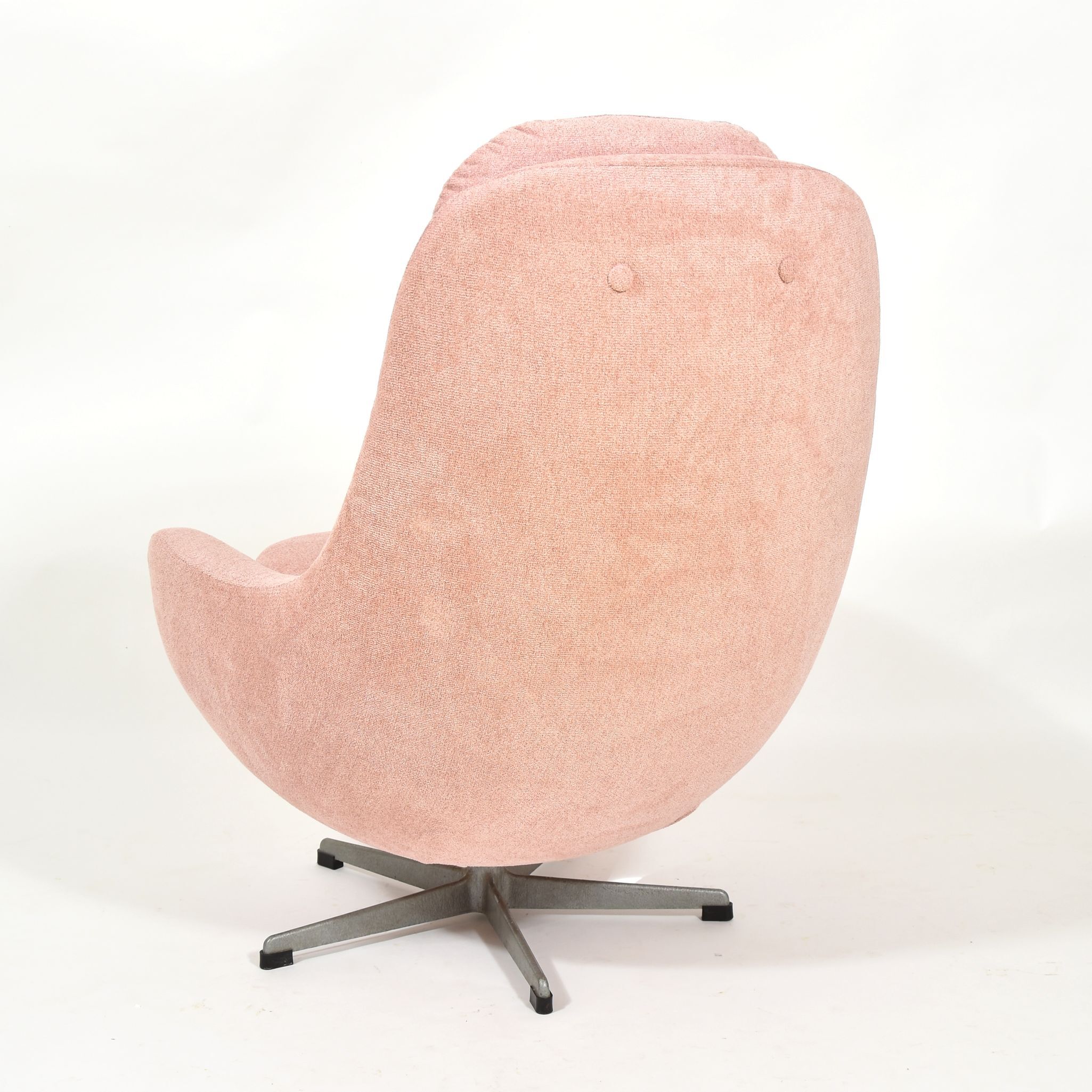 1970s Pink shell armchair