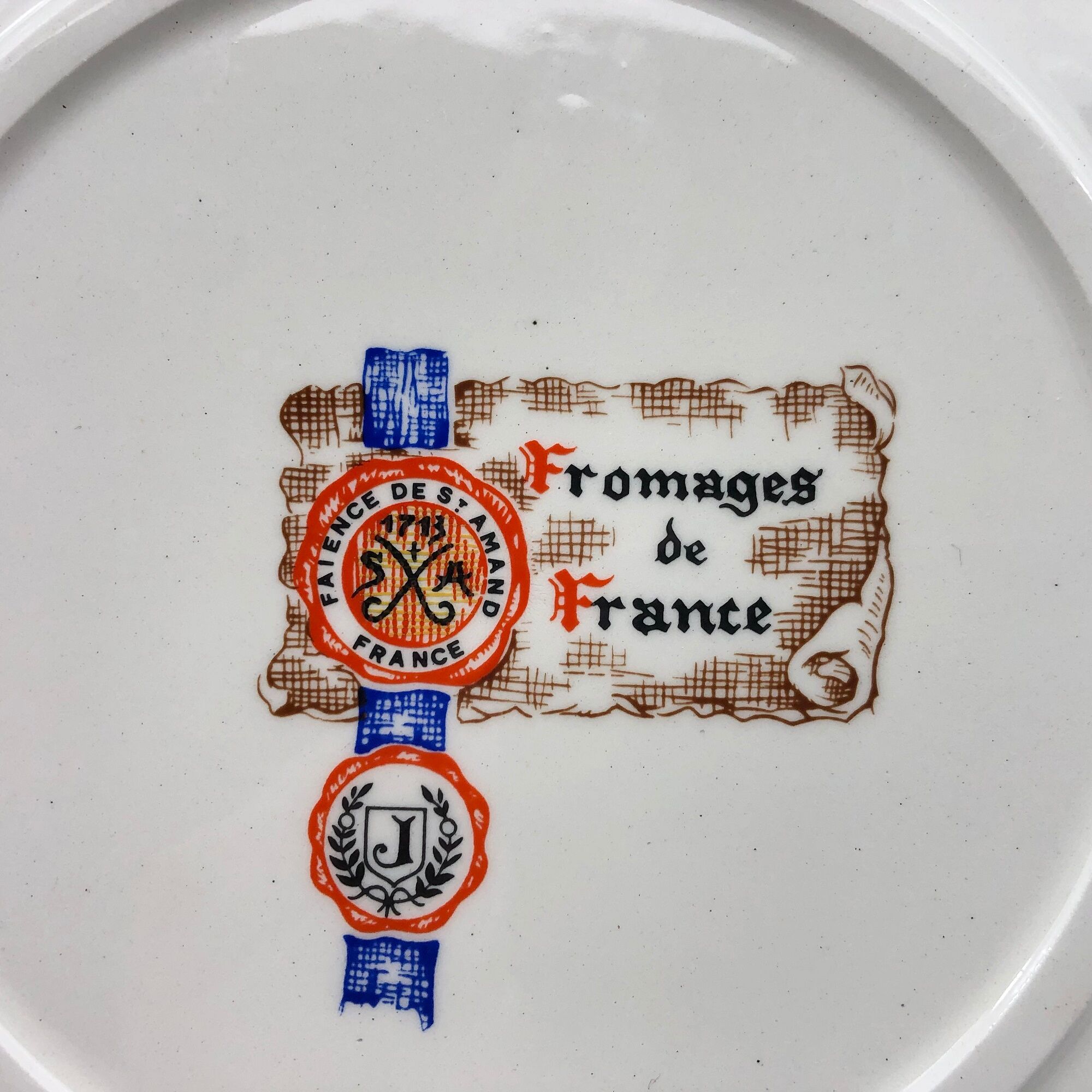 6 cheese plates "Faïence de St-Amand"