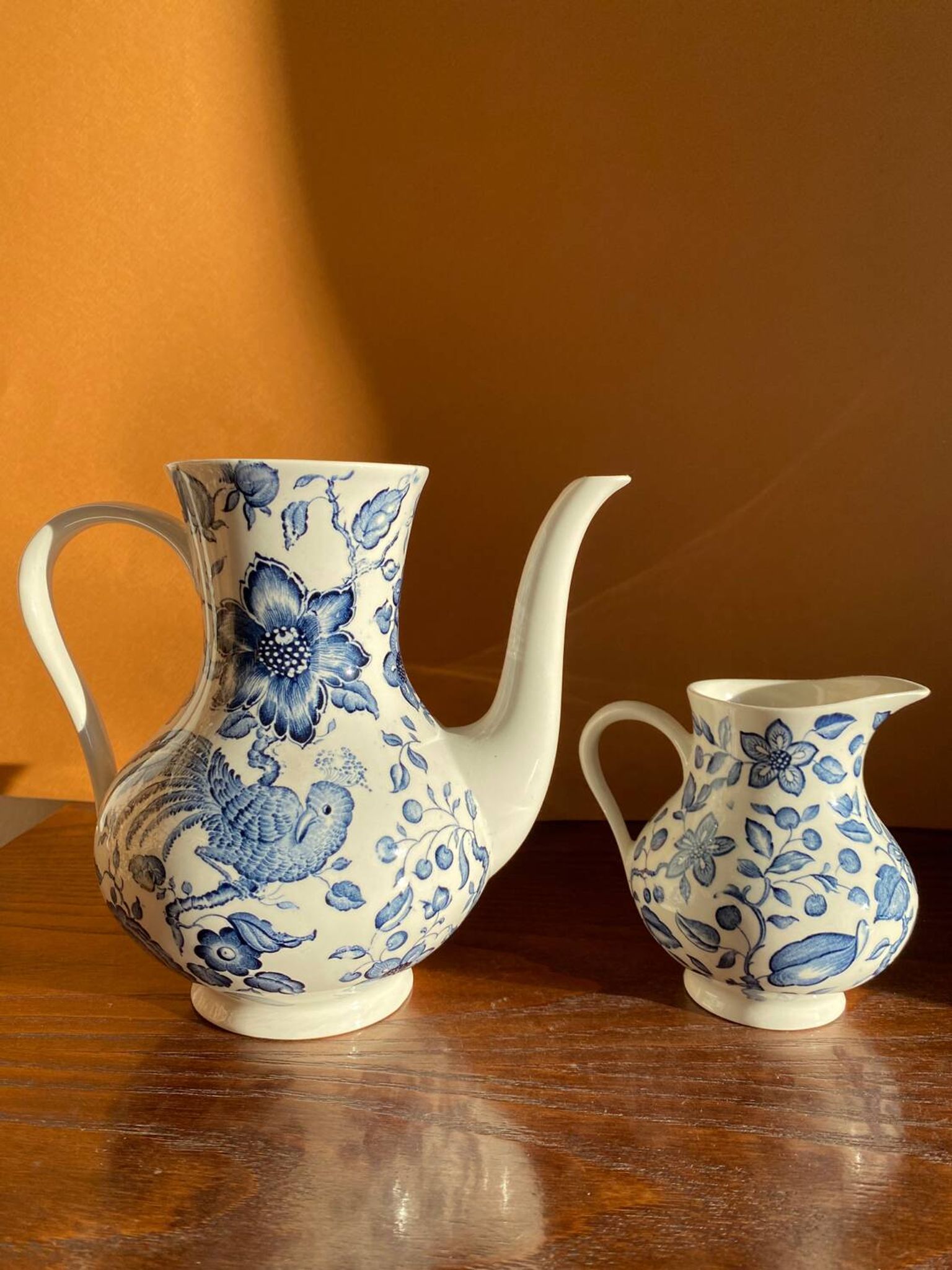 Villeroy & Boch hui Paradiso teapot and milk jug