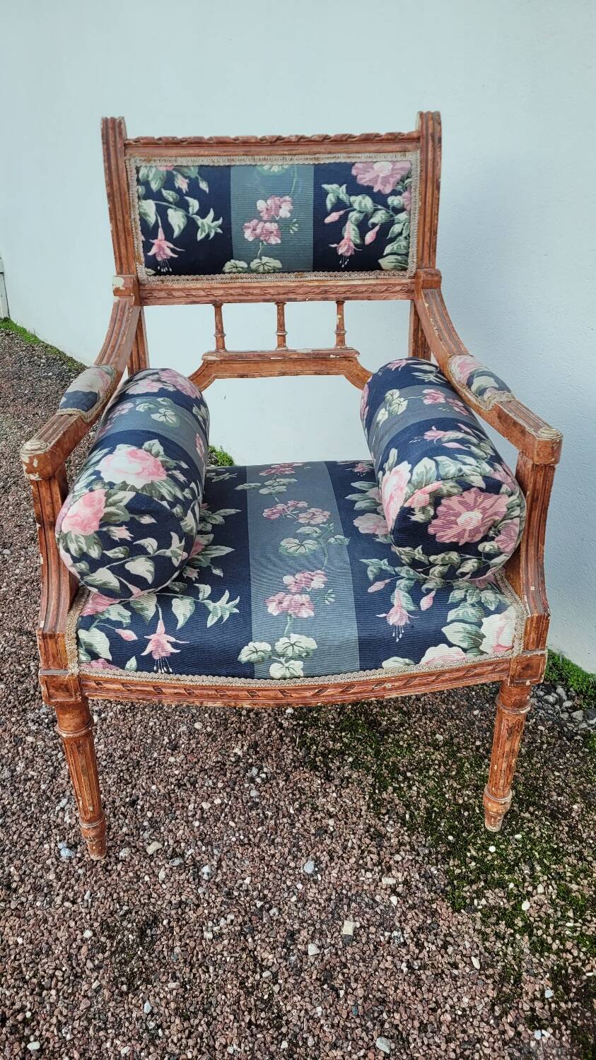 Antique Louis Xvi style armchair 1900s Fleuris fabrics