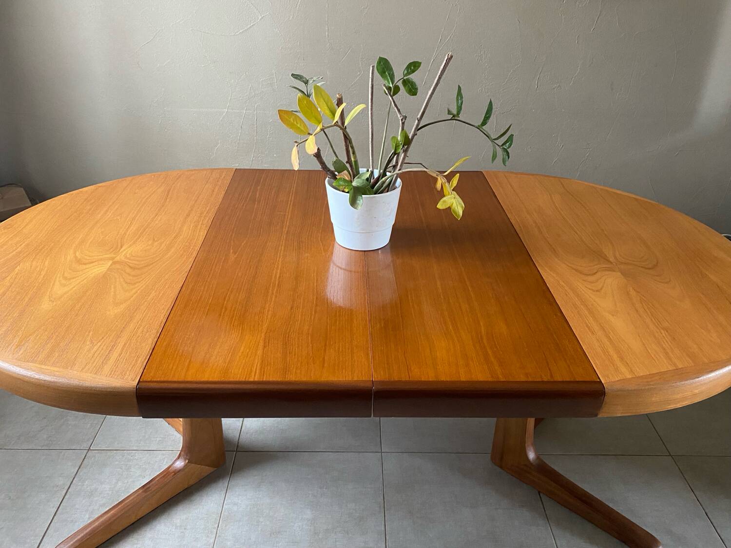 Vintage Baumann table with 2 extensions