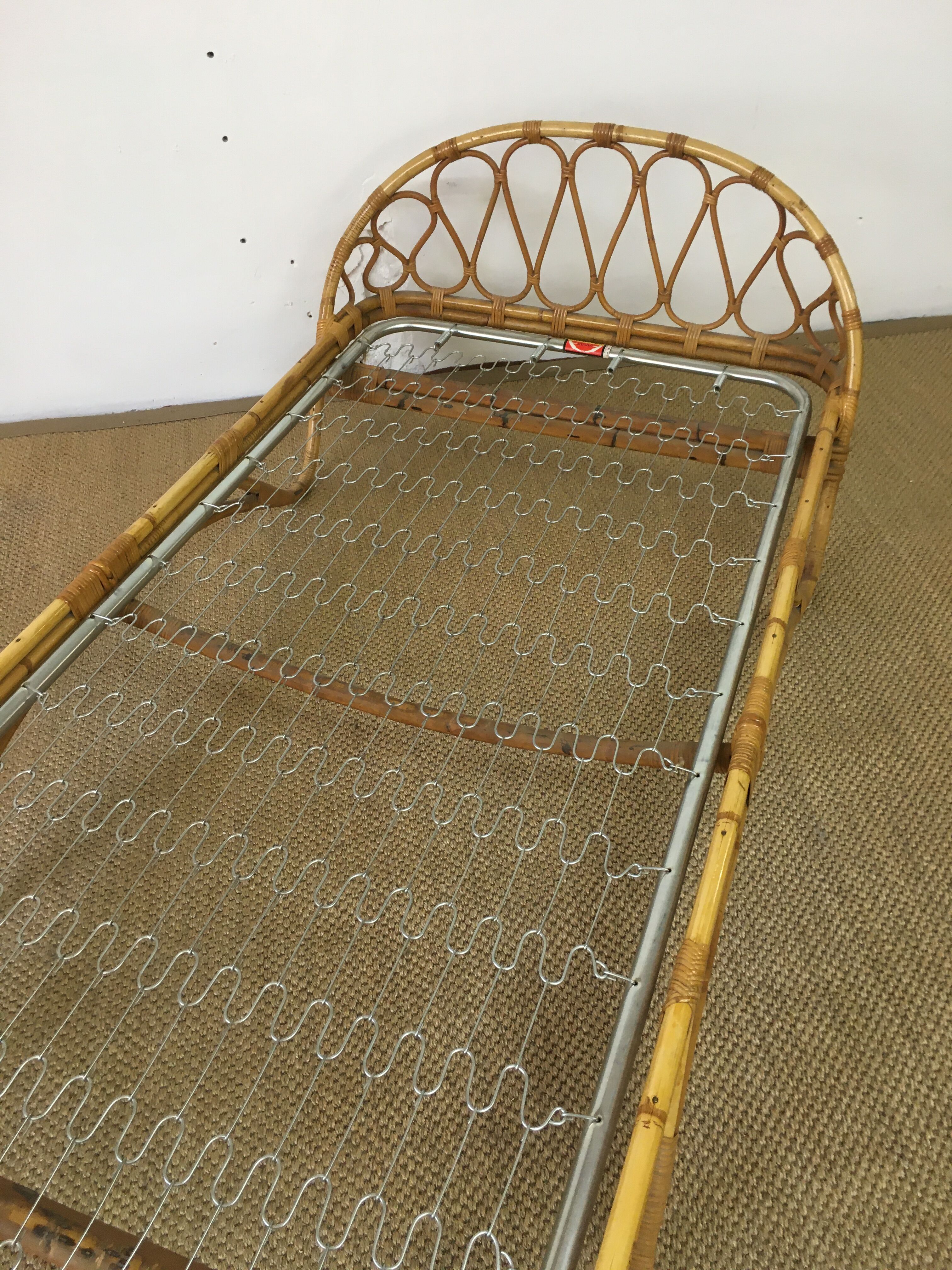 Rattan basket bed 1 place