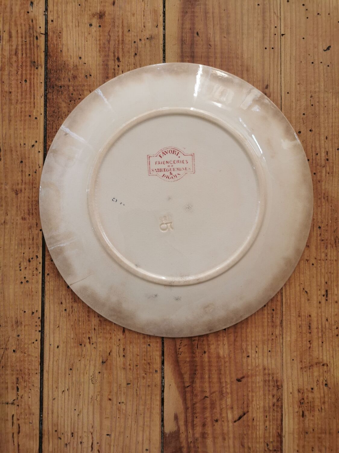 Assiettes anciennes Sarreguemines "Favori"